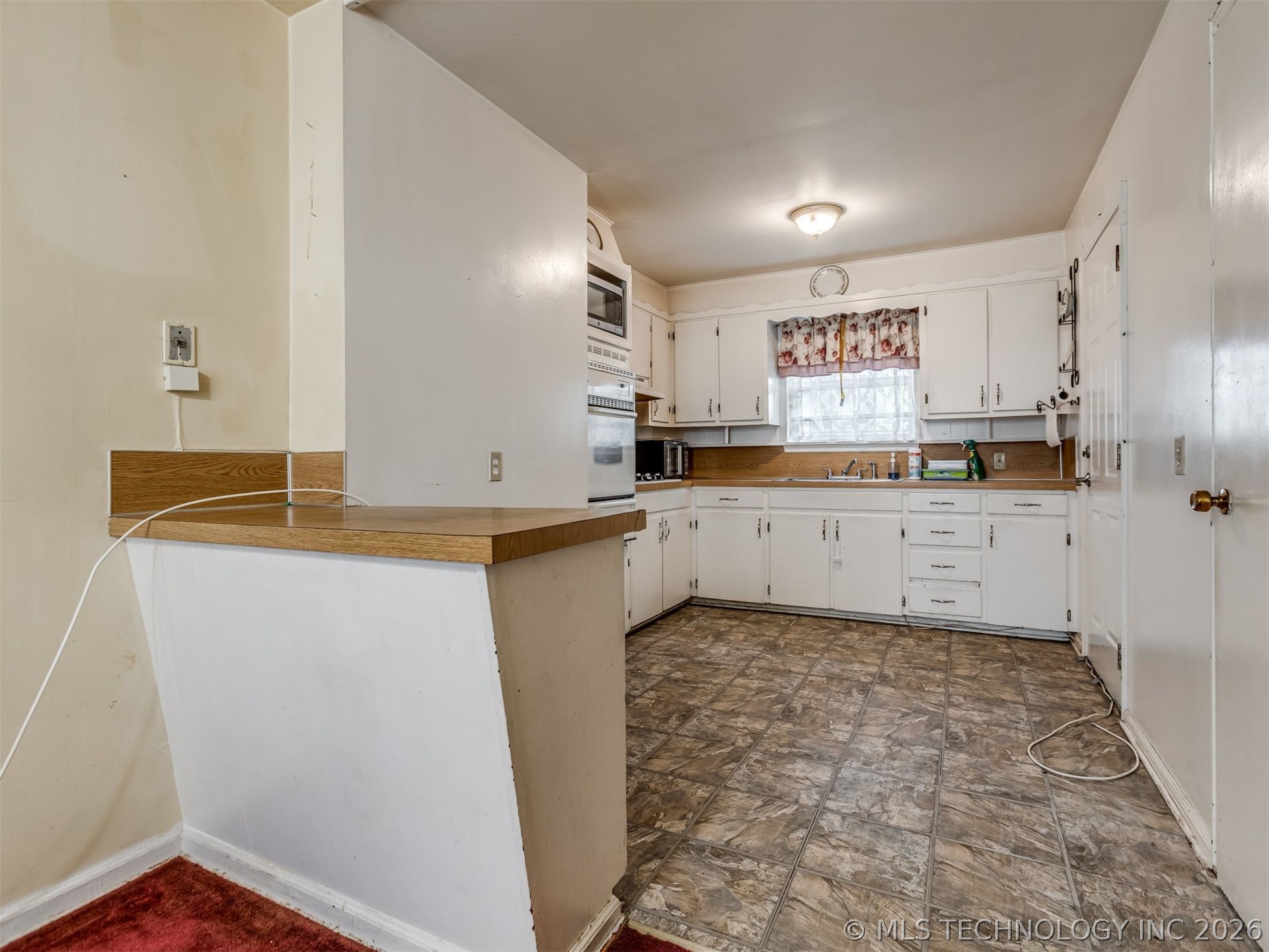 448 E 59th Place N Tulsa OK 74126