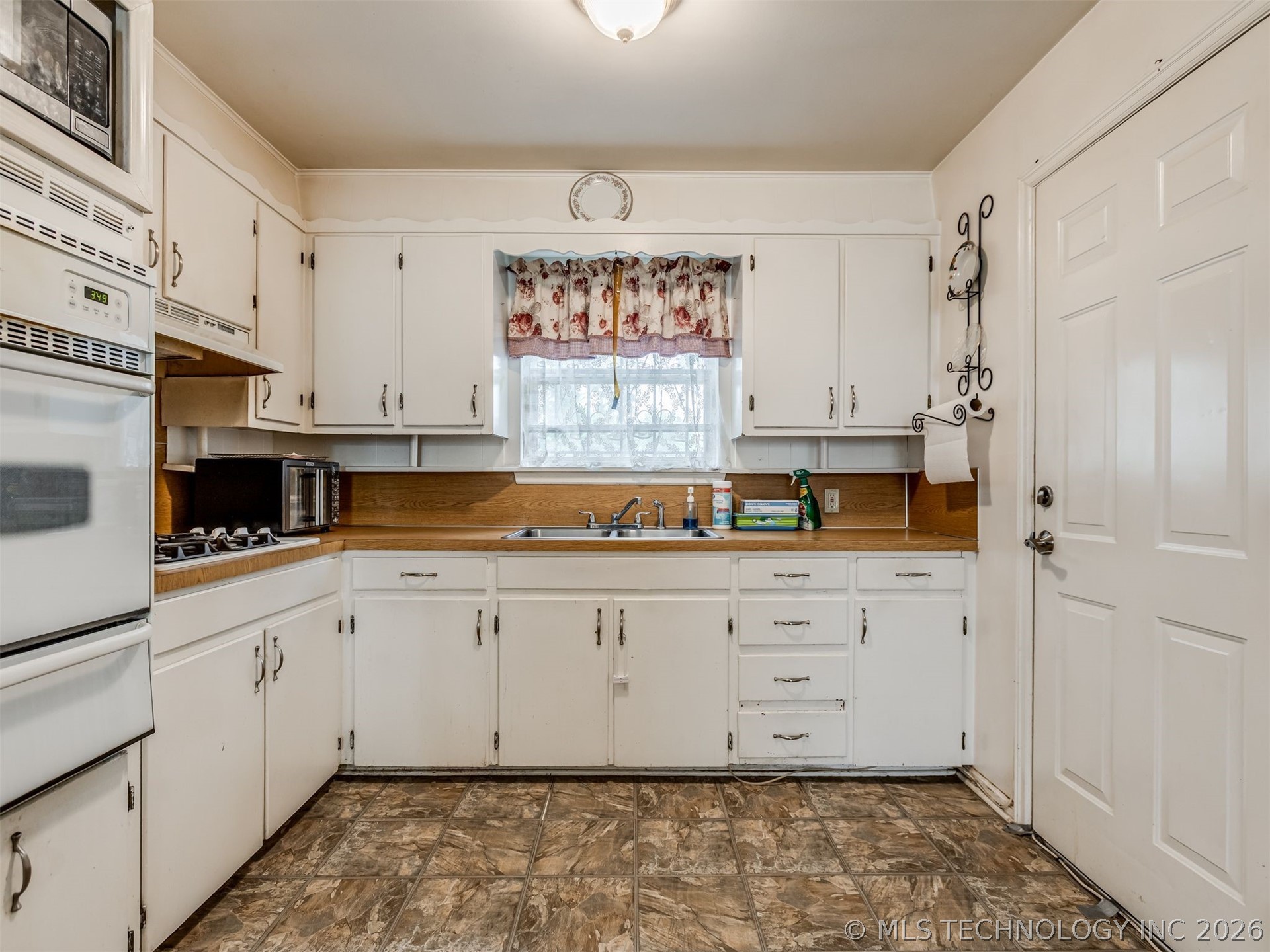 448 E 59th Place N Tulsa OK 74126