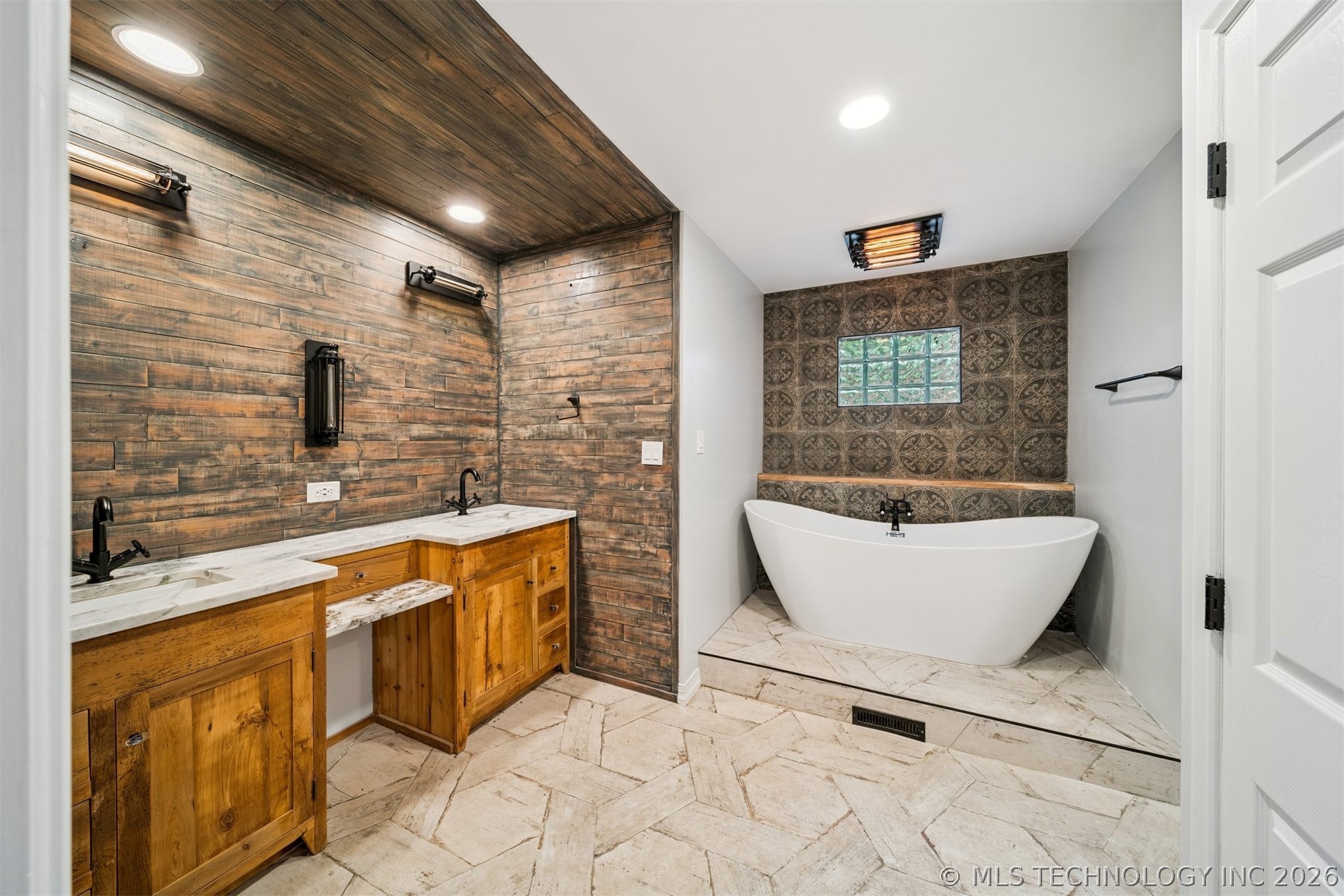 3215 E 61st Street Tulsa OK 74136