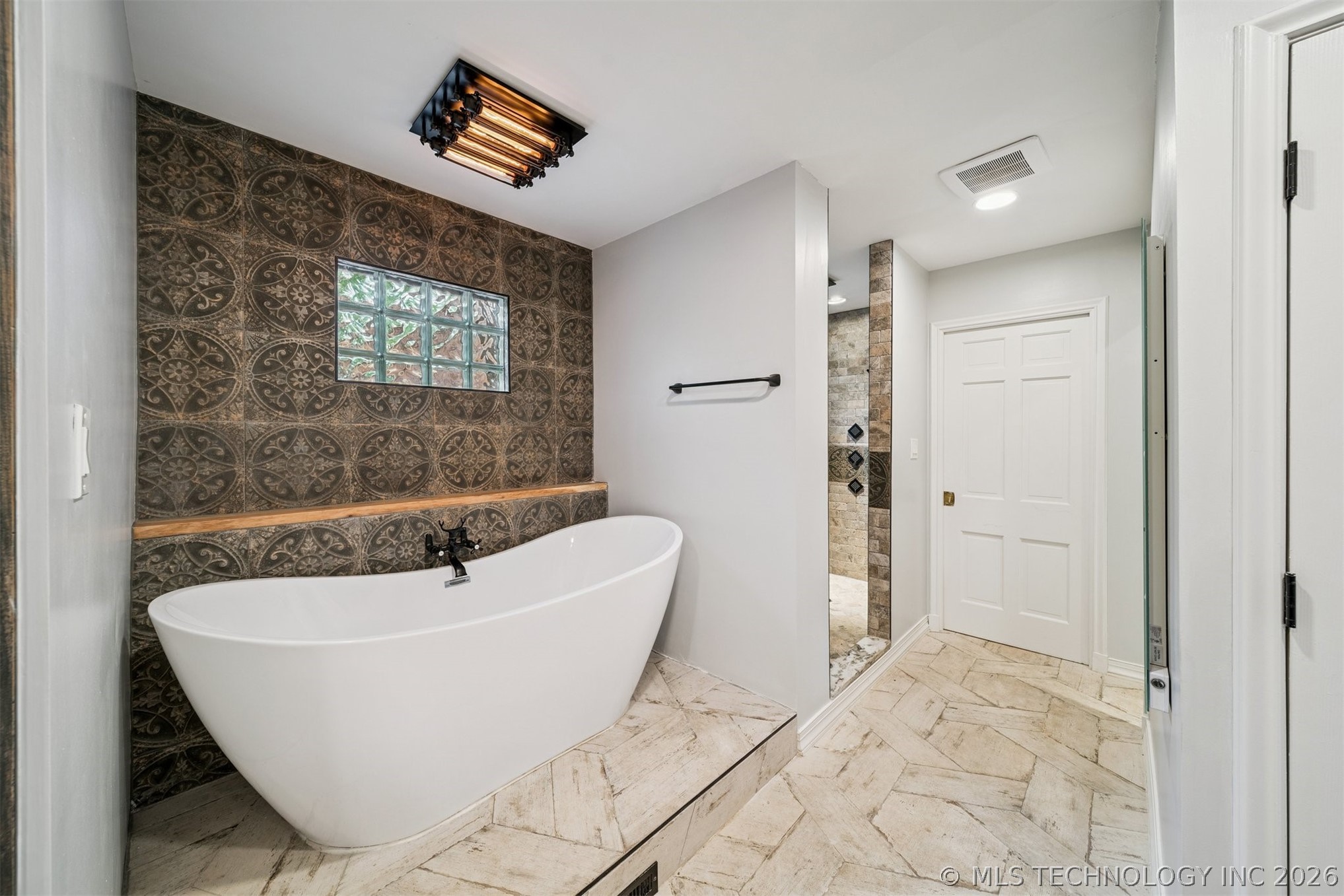 3215 E 61st Street Tulsa OK 74136