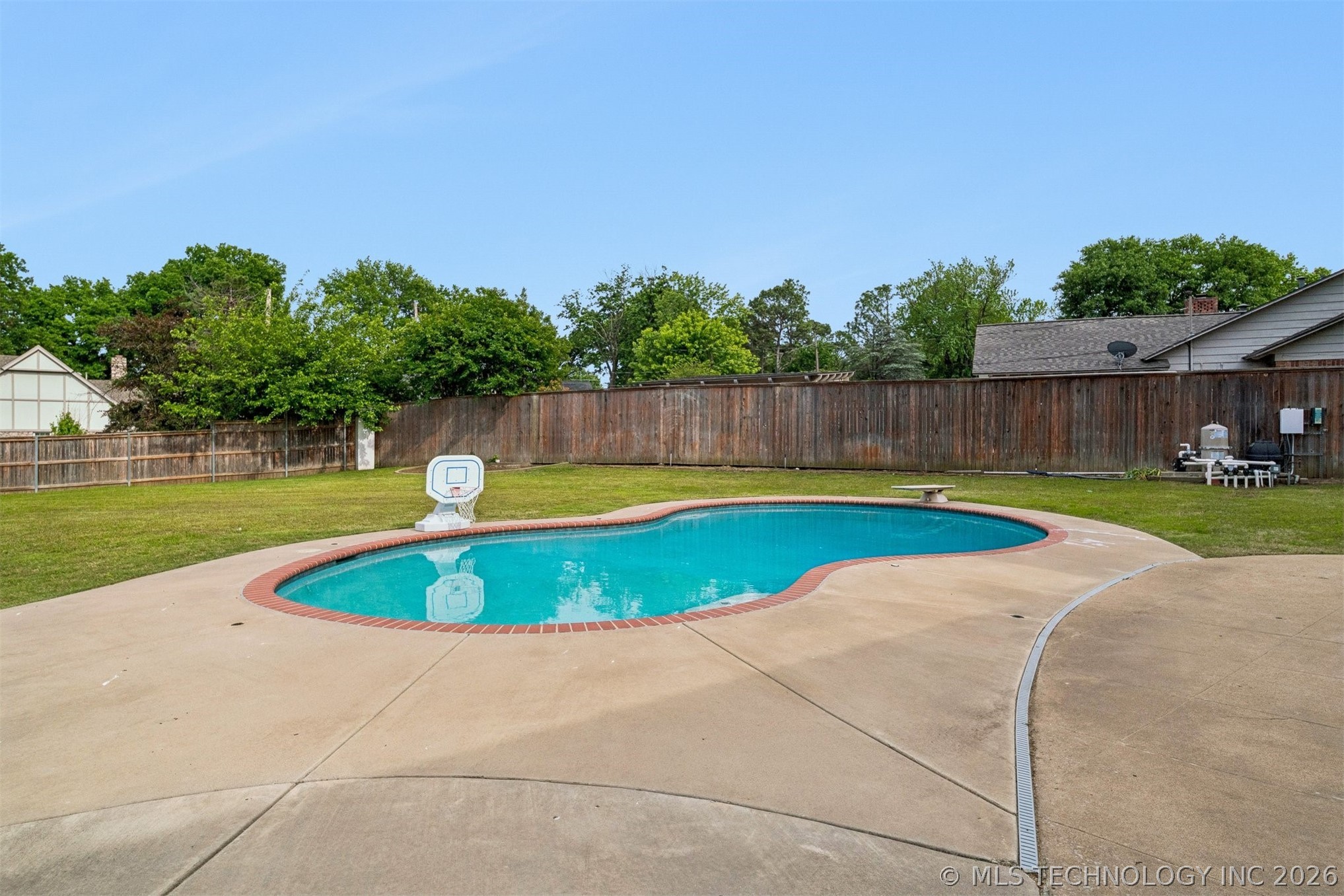 3215 E 61st Street Tulsa OK 74136