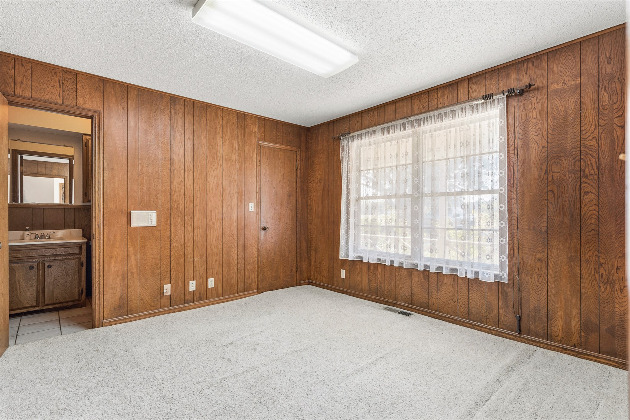 2011 W 1st Street Sulphur OK 73086