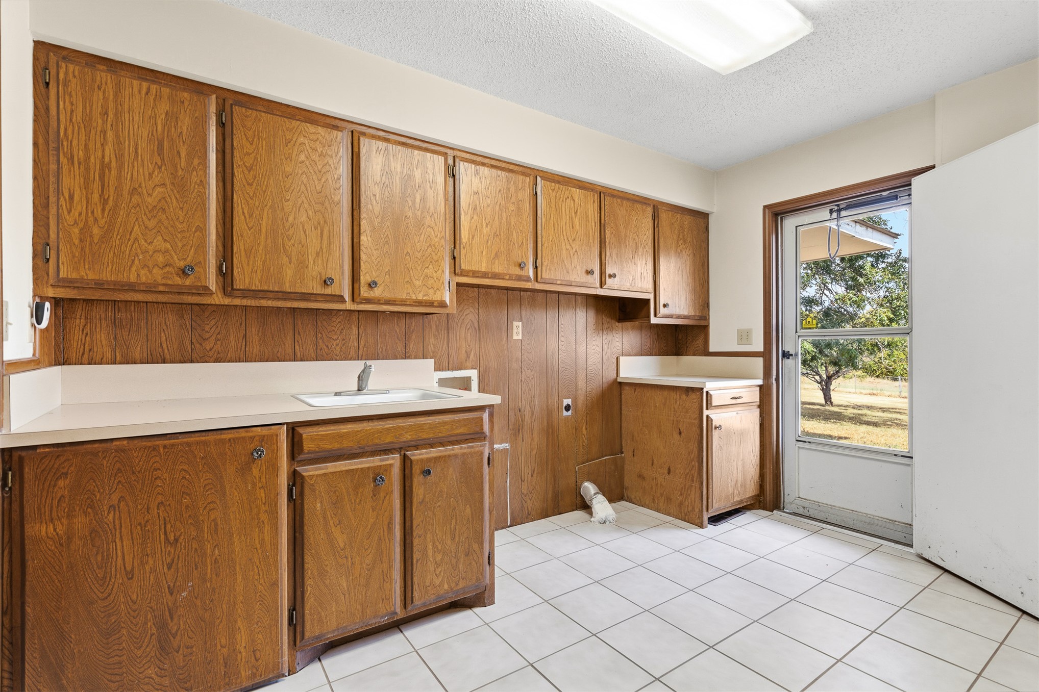 2011 W 1st Street Sulphur OK 73086