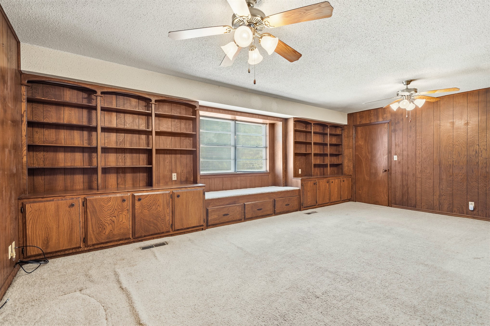 2011 W 1st Street Sulphur OK 73086