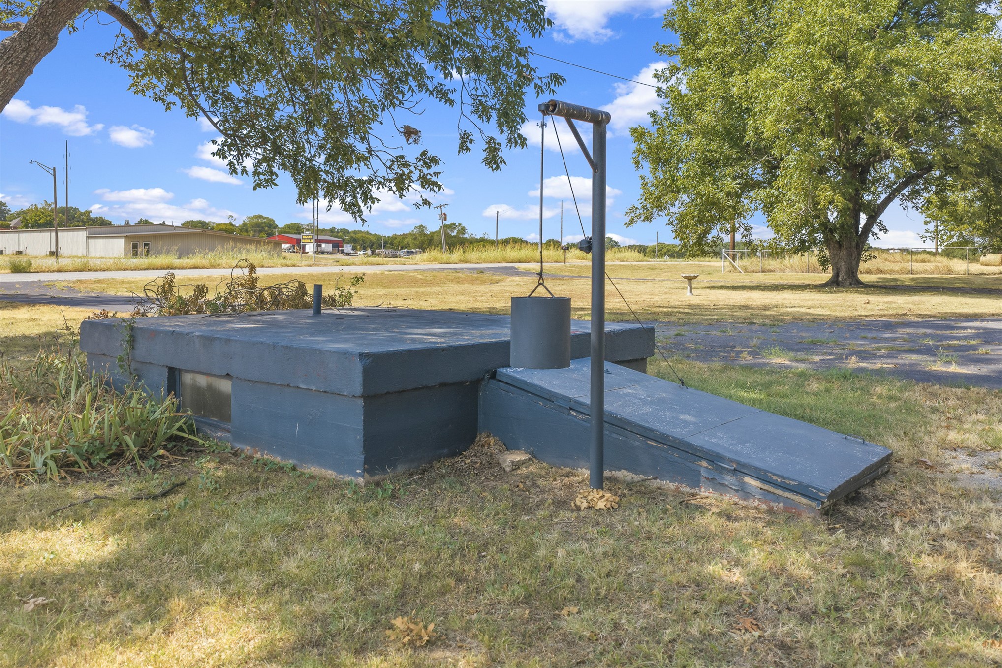 2011 W 1st Street Sulphur OK 73086