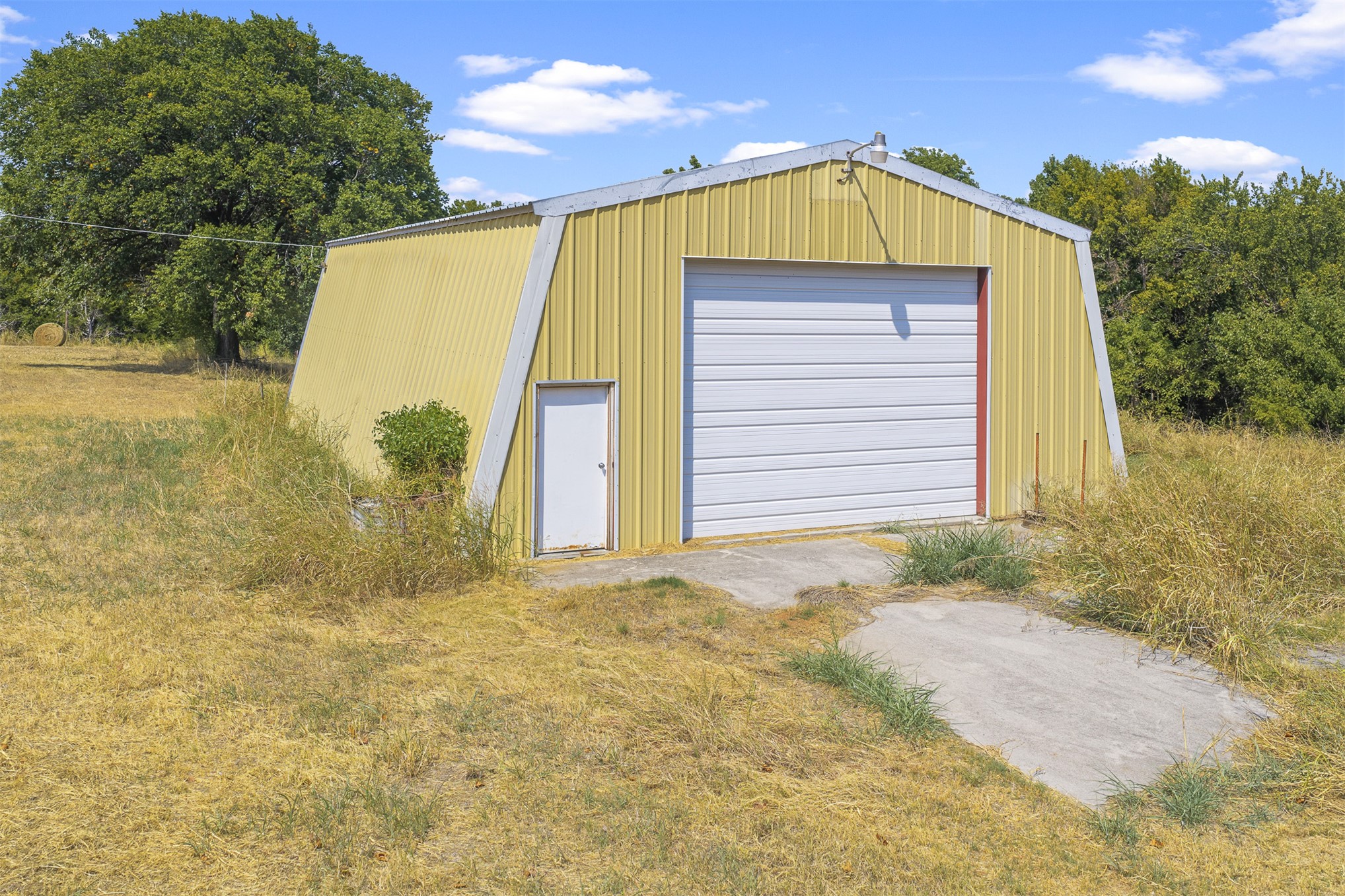 2011 W 1st Street Sulphur OK 73086