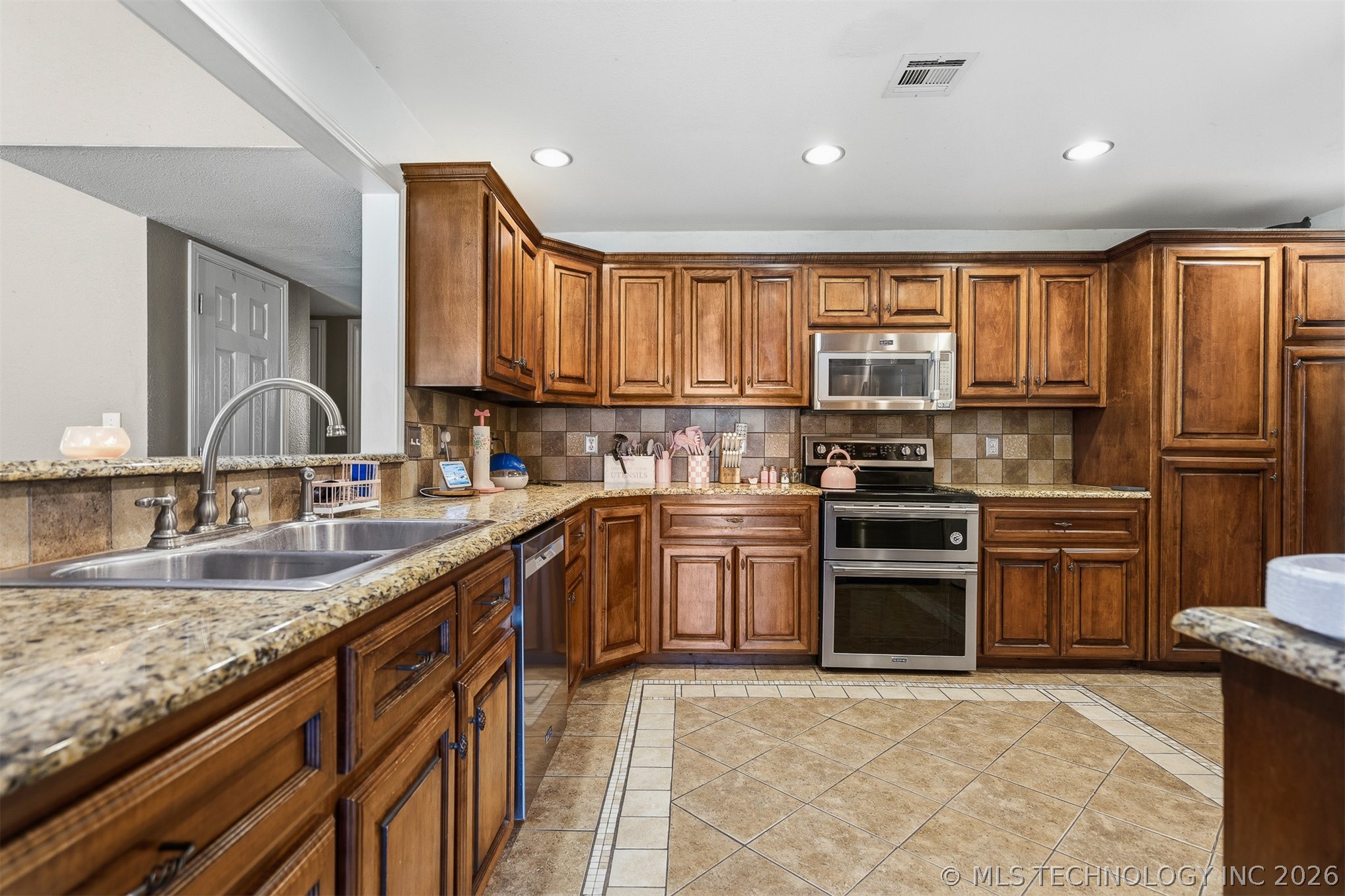 2114 Oakglen Drive Ardmore OK 73401
