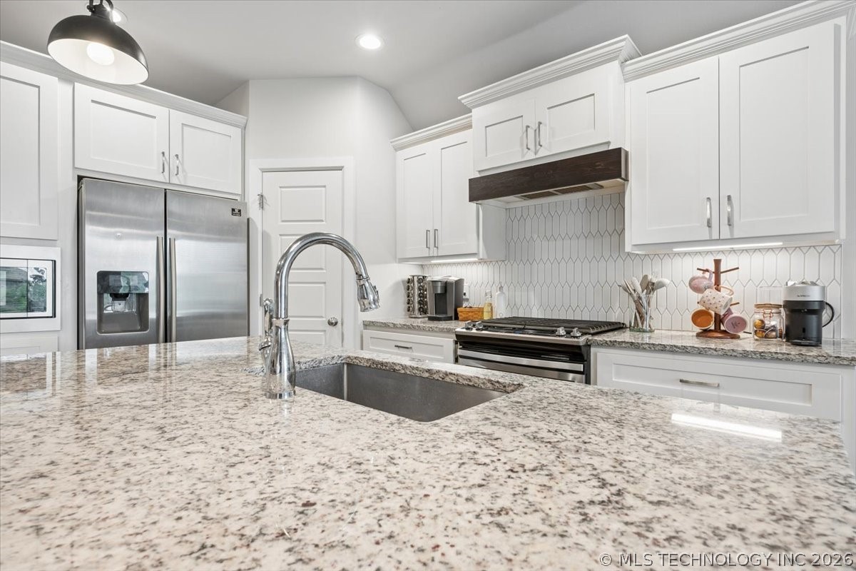 2415 W Kingsport Court S Broken Arrow OK 74011