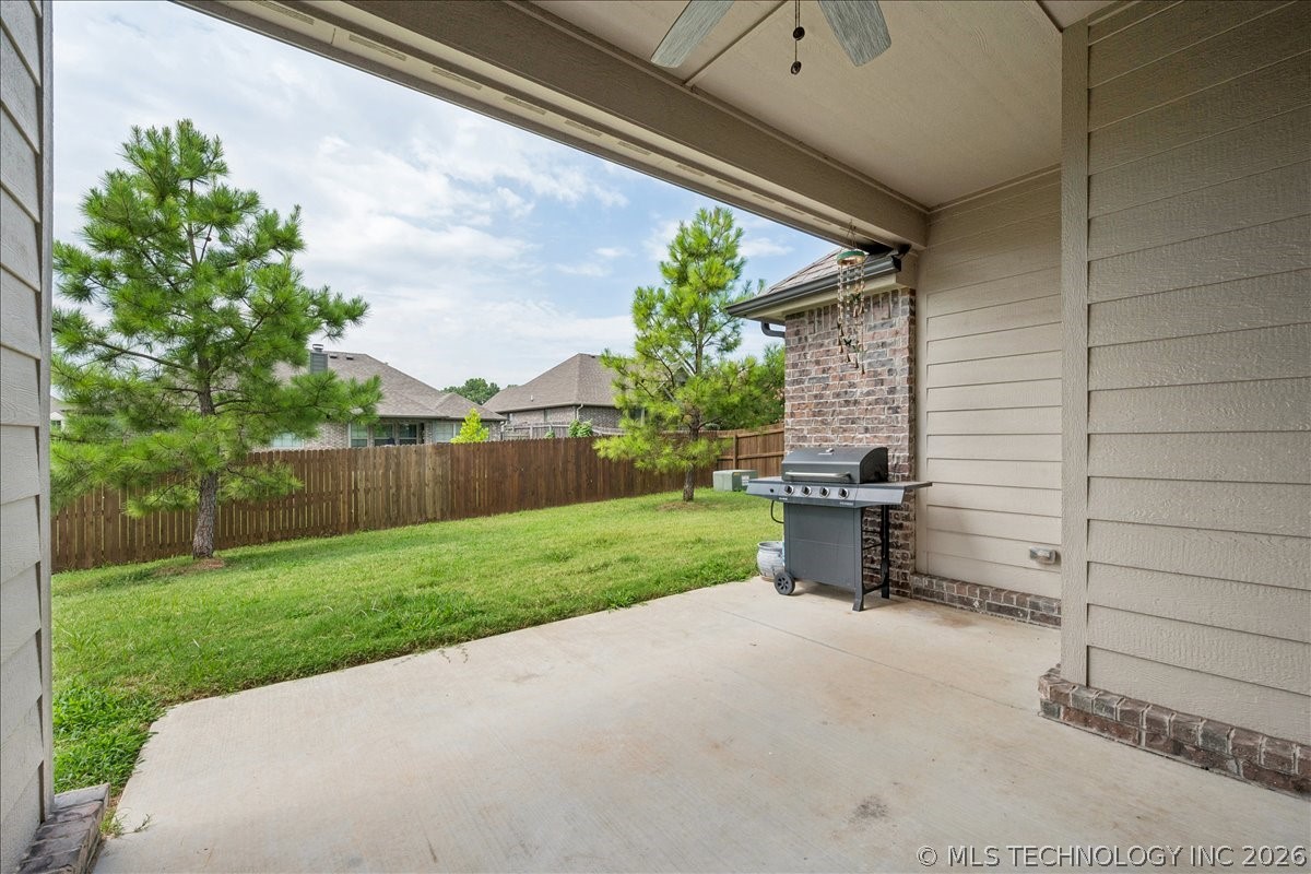 2415 W Kingsport Court S Broken Arrow OK 74011