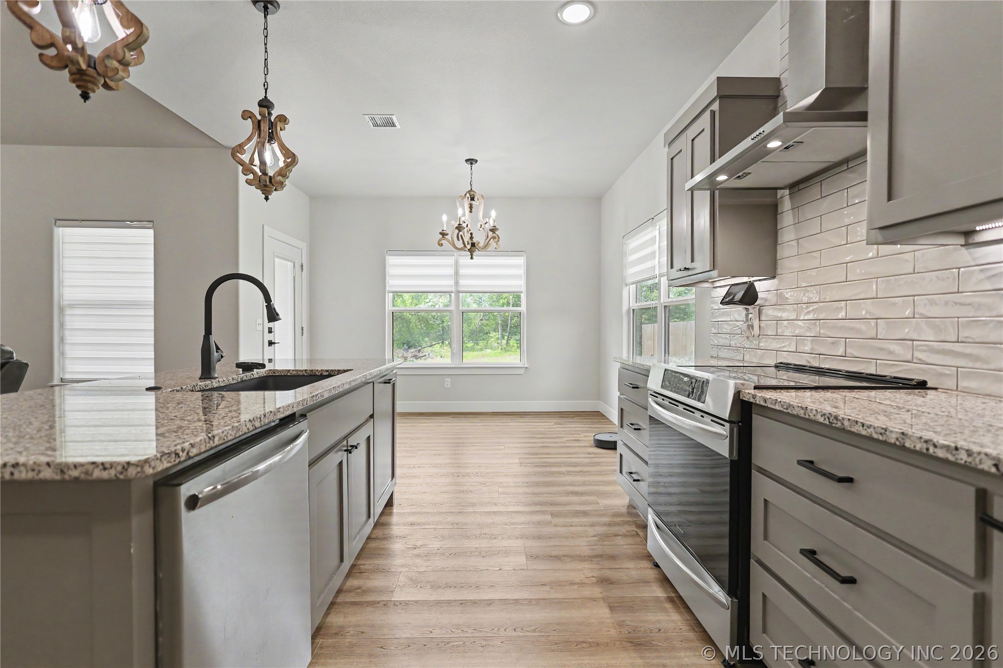 16521 N 573 Road Tahlequah OK 74464