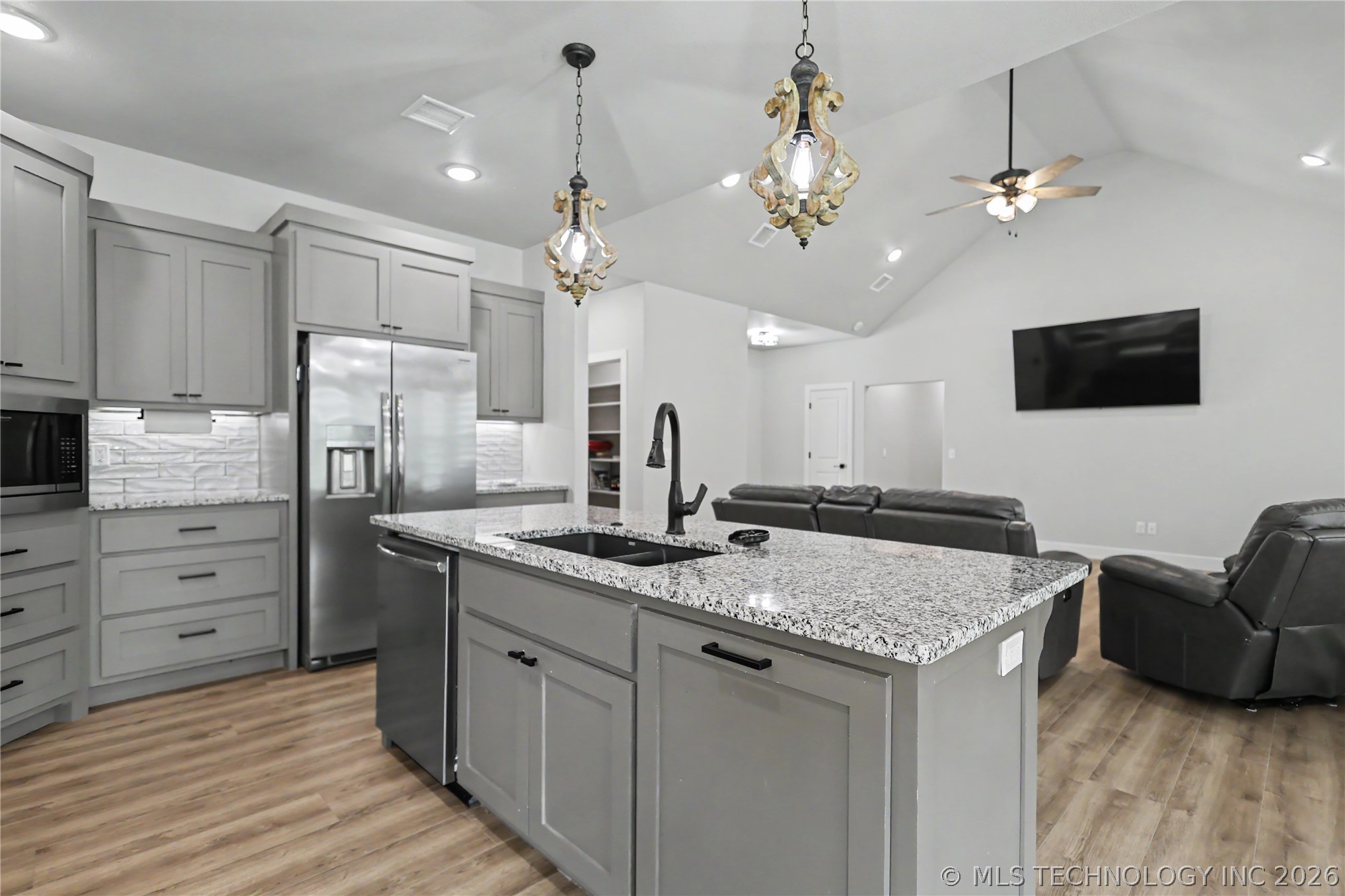 16521 N 573 Road Tahlequah OK 74464