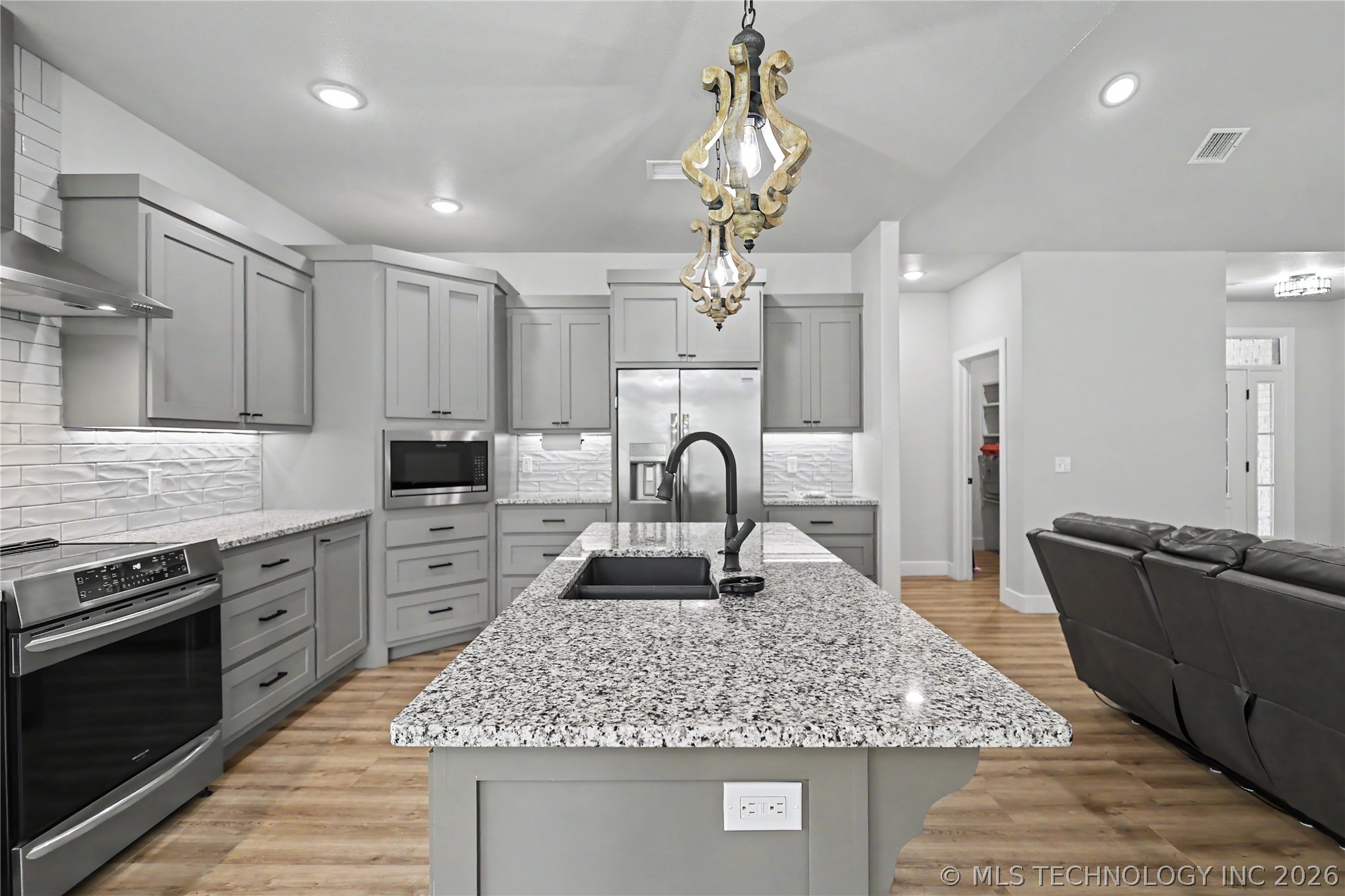 16521 N 573 Road Tahlequah OK 74464