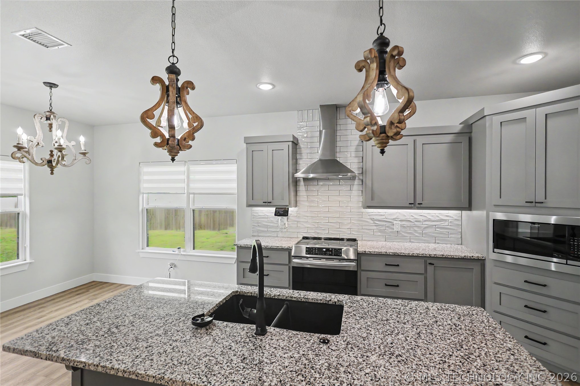 16521 N 573 Road Tahlequah OK 74464