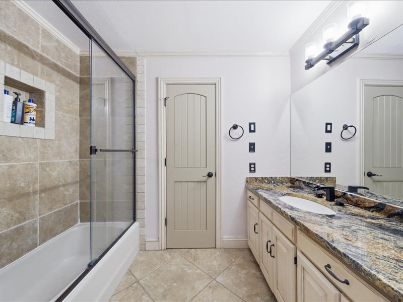 1905 Court Miami OK 74354
