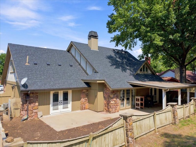 1905 Court Miami OK 74354