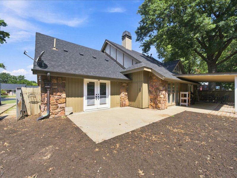 1905 Court Miami OK 74354