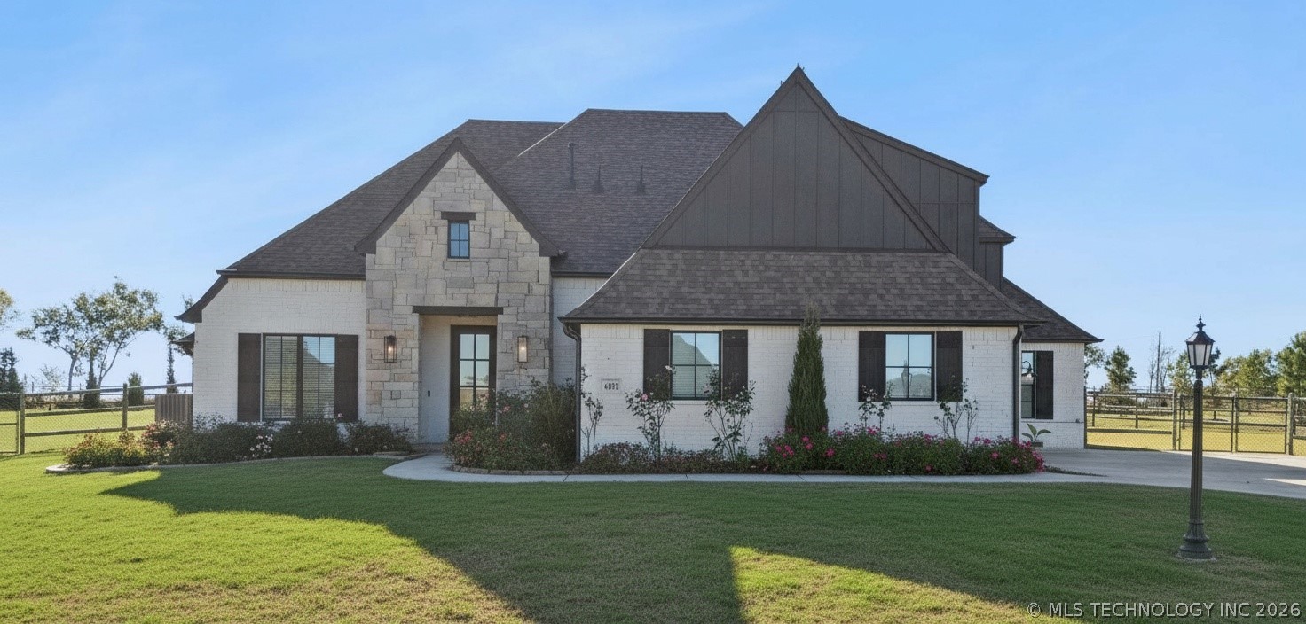 6131 N Creekwood Drive Owasso OK 74055