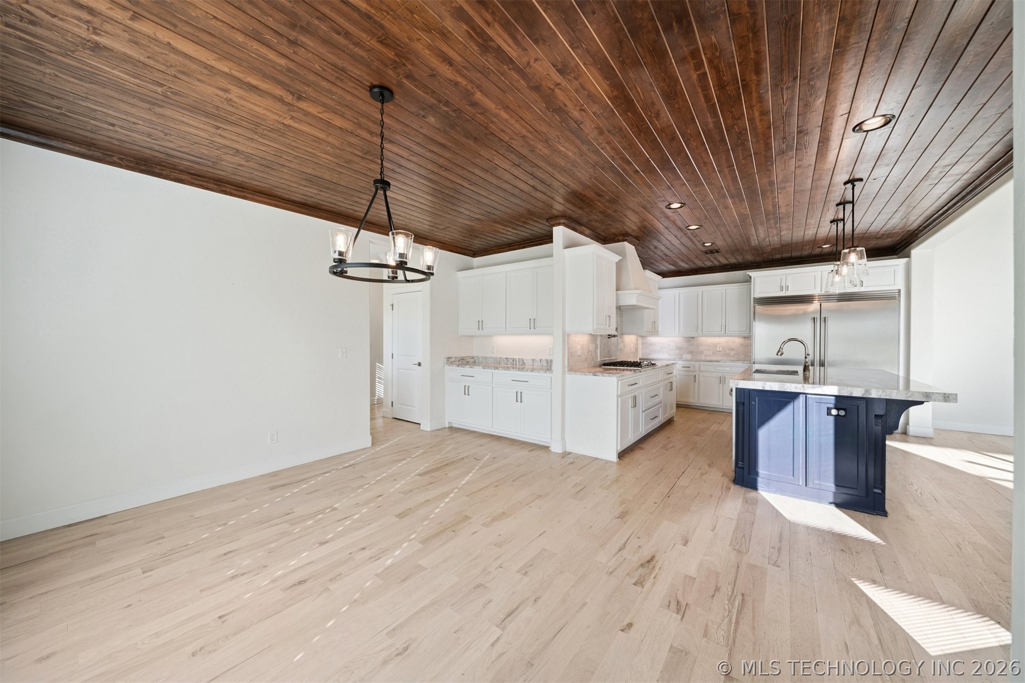 6131 N Creekwood Drive Owasso OK 74055