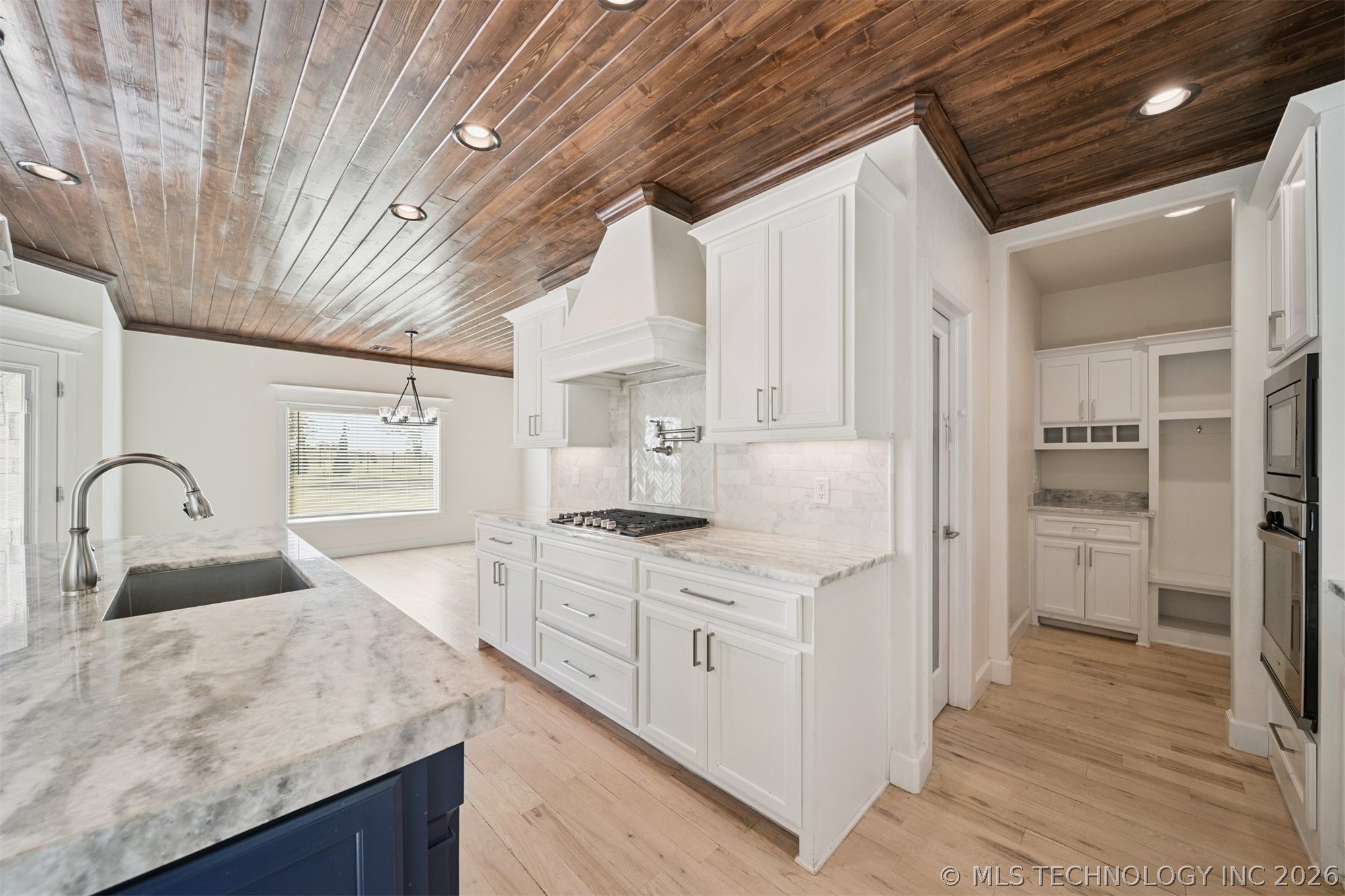 6131 N Creekwood Drive Owasso OK 74055