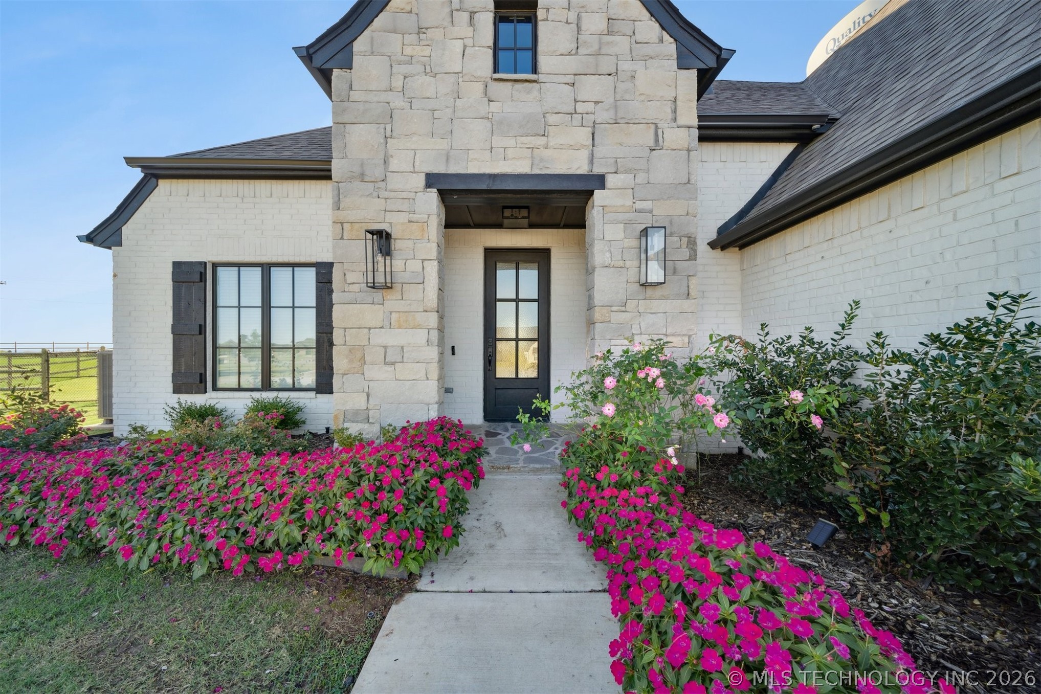6131 N Creekwood Drive Owasso OK 74055