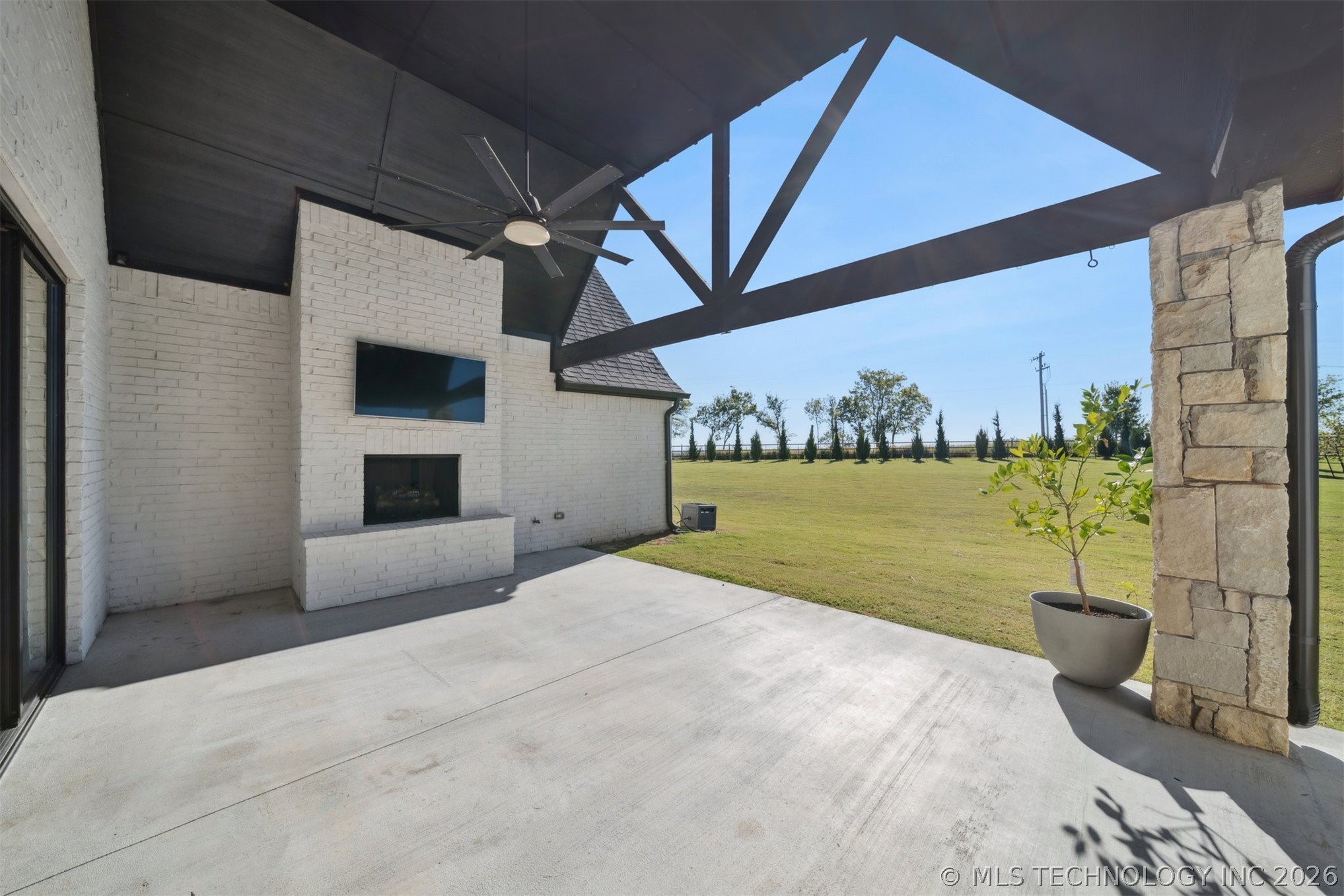 6131 N Creekwood Drive Owasso OK 74055