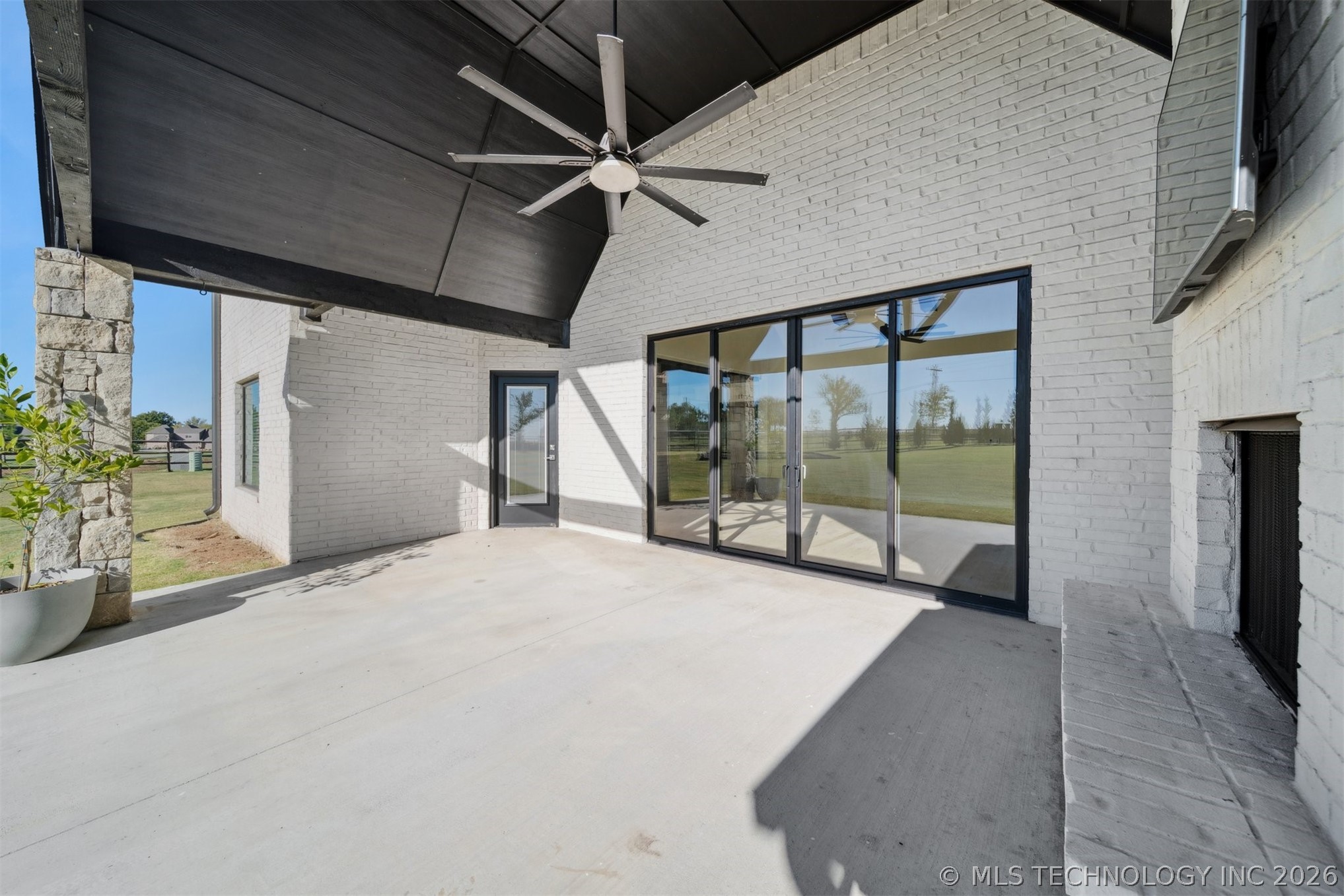 6131 N Creekwood Drive Owasso OK 74055