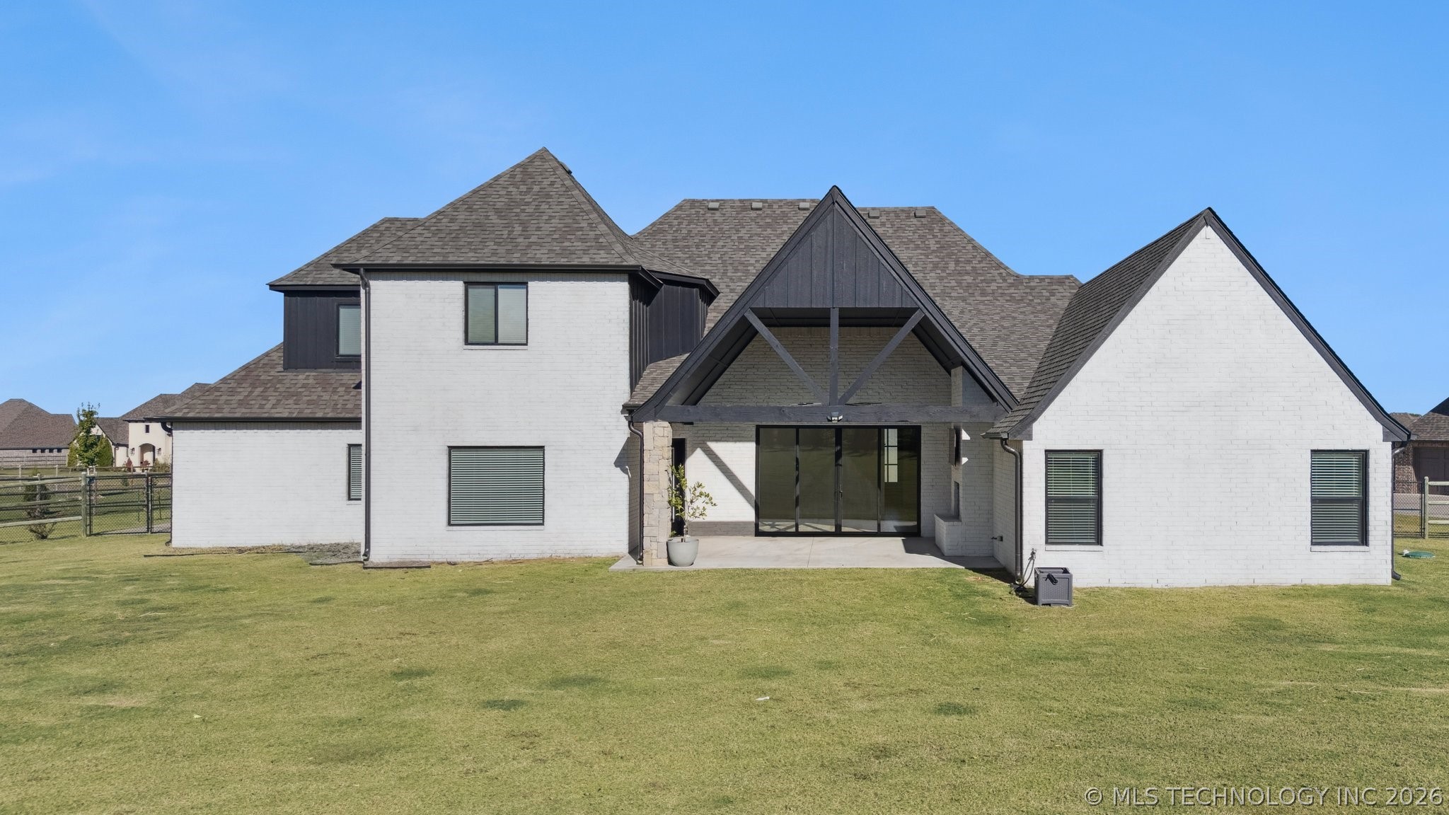 6131 N Creekwood Drive Owasso OK 74055