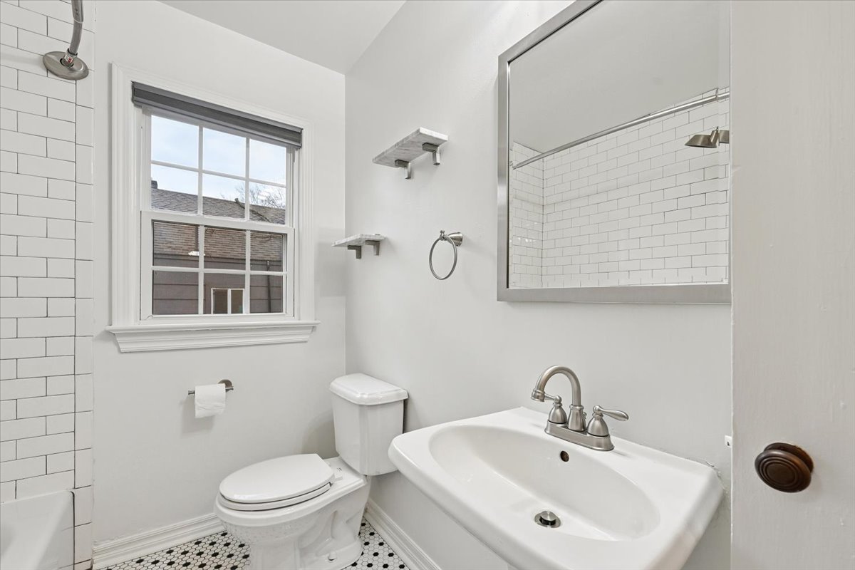 3407 E 5th Place Tulsa OK 74112