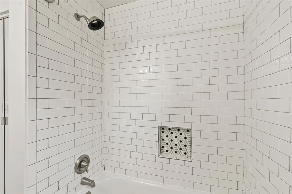 3407 E 5th Place Tulsa OK 74112