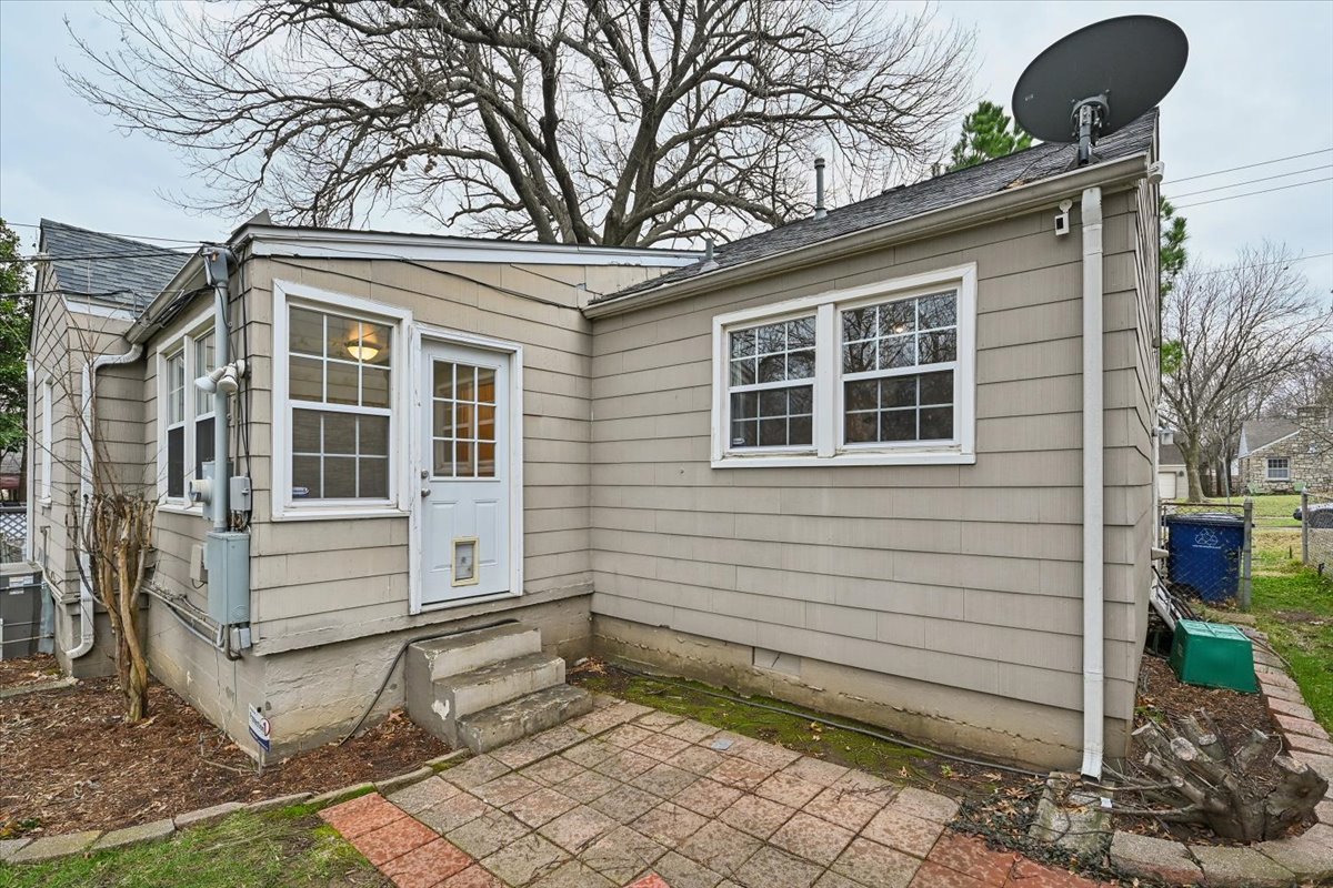3407 E 5th Place Tulsa OK 74112
