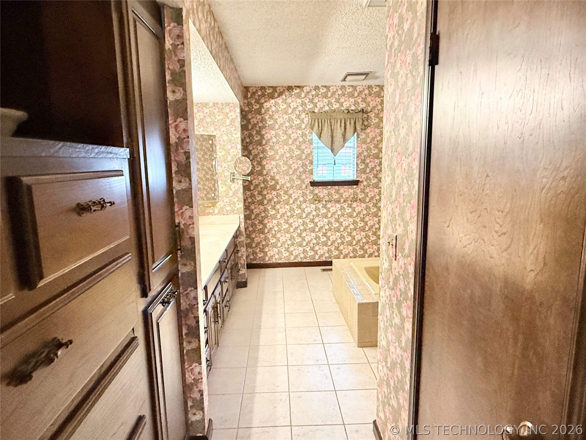 7237 E 64th Place Tulsa OK 74133