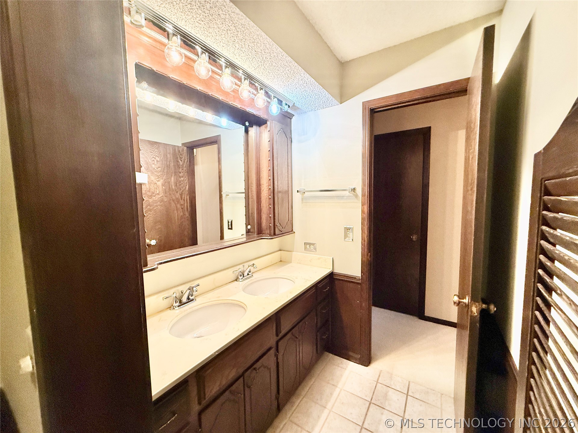 7237 E 64th Place Tulsa OK 74133