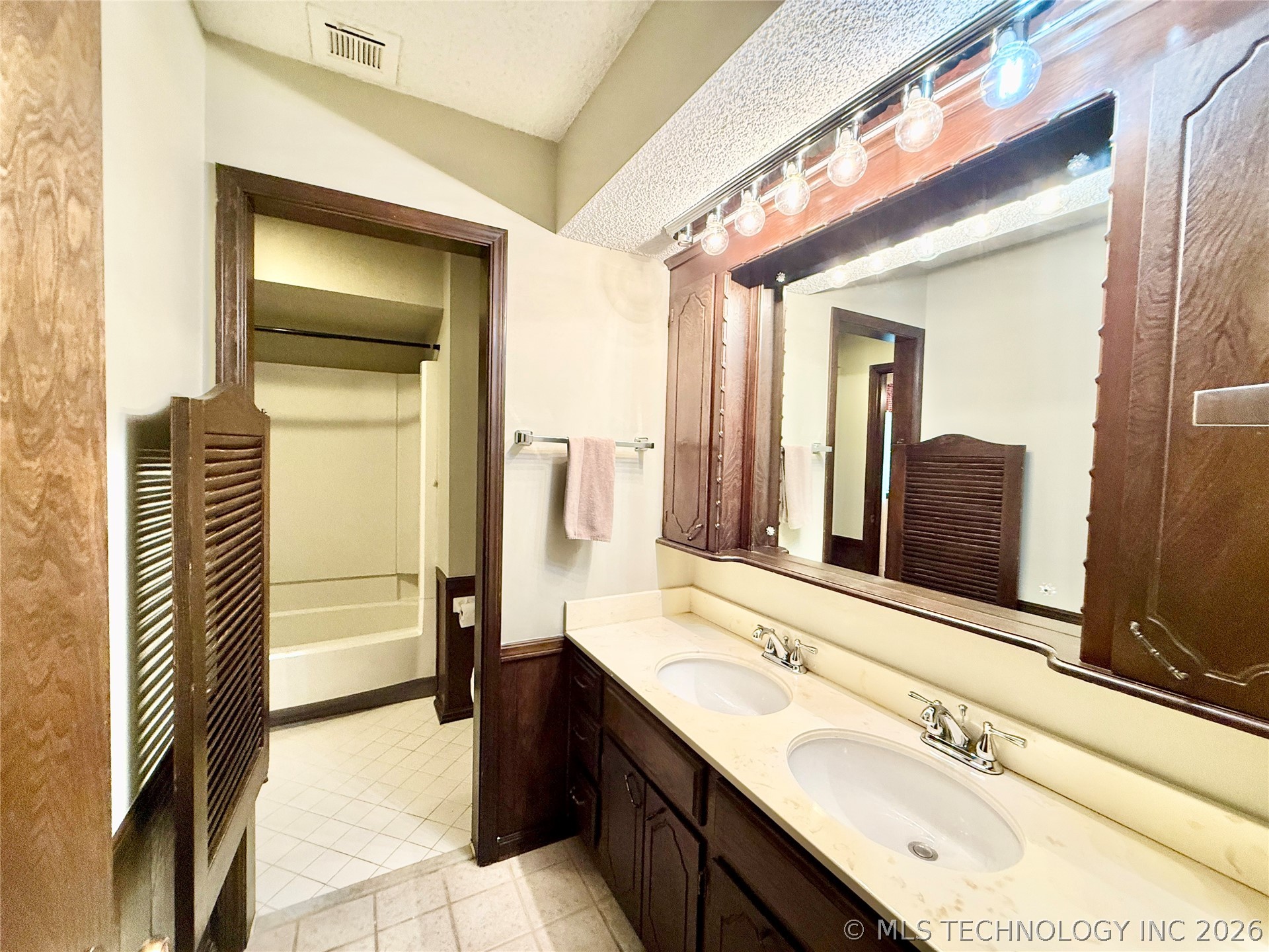 7237 E 64th Place Tulsa OK 74133