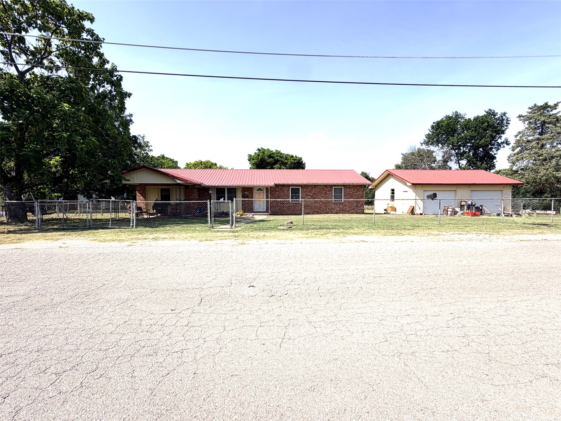810 Warren Road Henryetta OK 74437