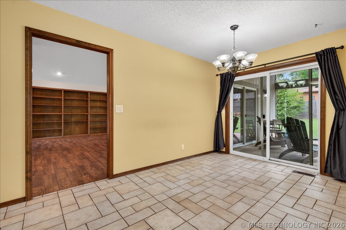 1135 Meadow Lane Bartlesville OK 74006