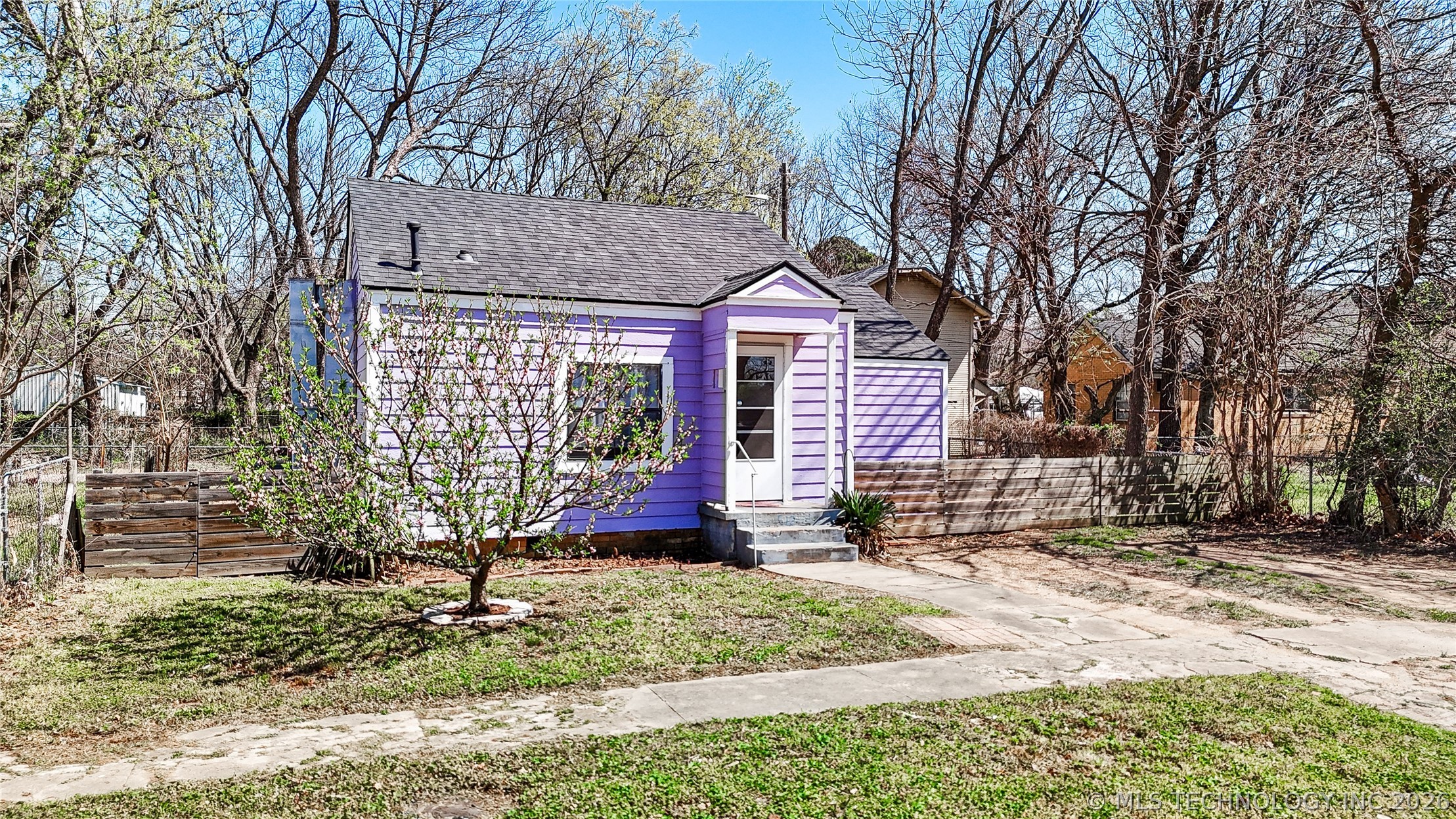 512 N Francis Street Ada OK 74820