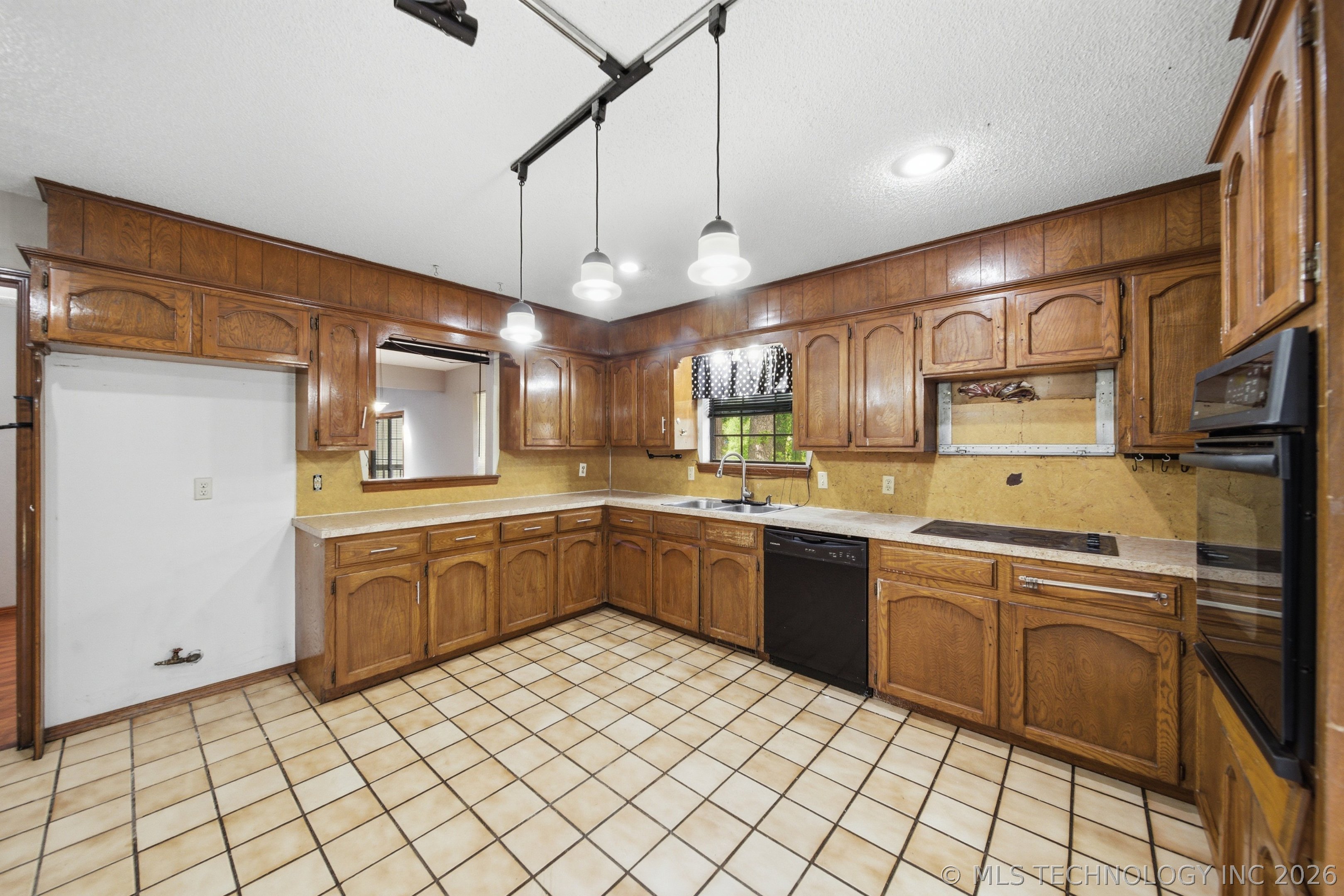 2201 N Rosedale Avenue Tulsa OK 74127