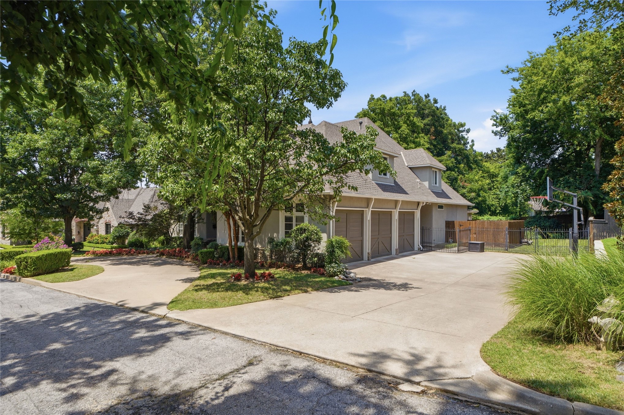 3661 S Lewis Avenue Tulsa OK 74105