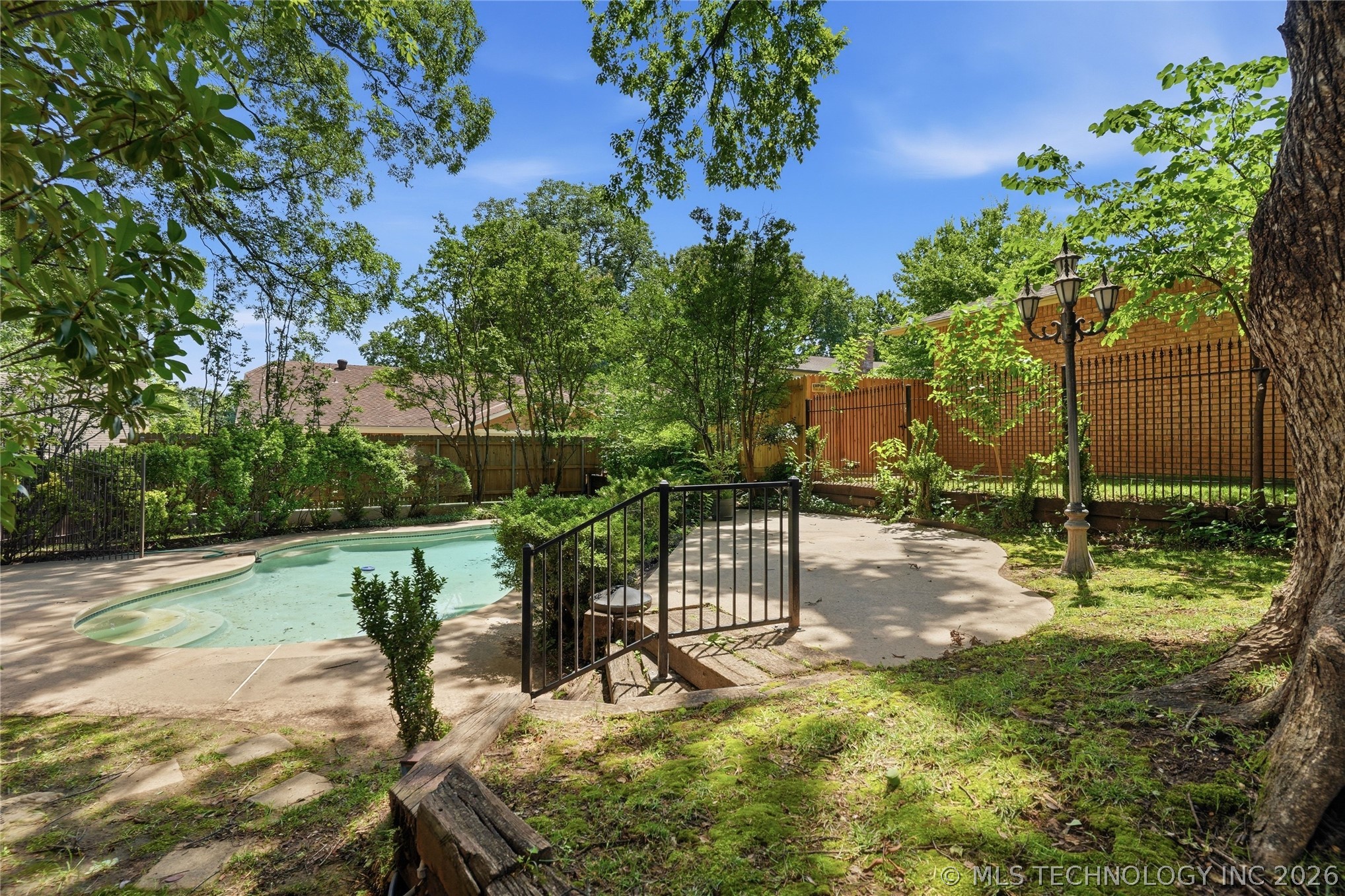 3776 E 82nd Court Tulsa OK 74137