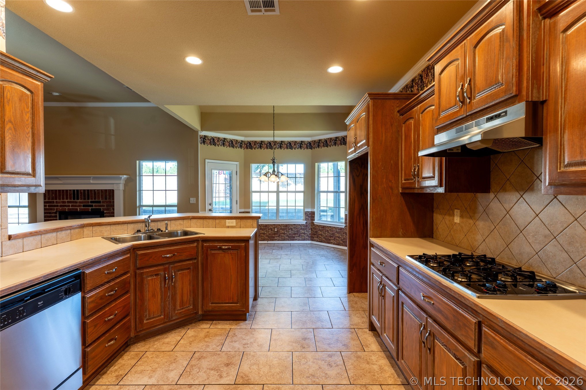 4213 S Palm Avenue Broken Arrow OK 74011
