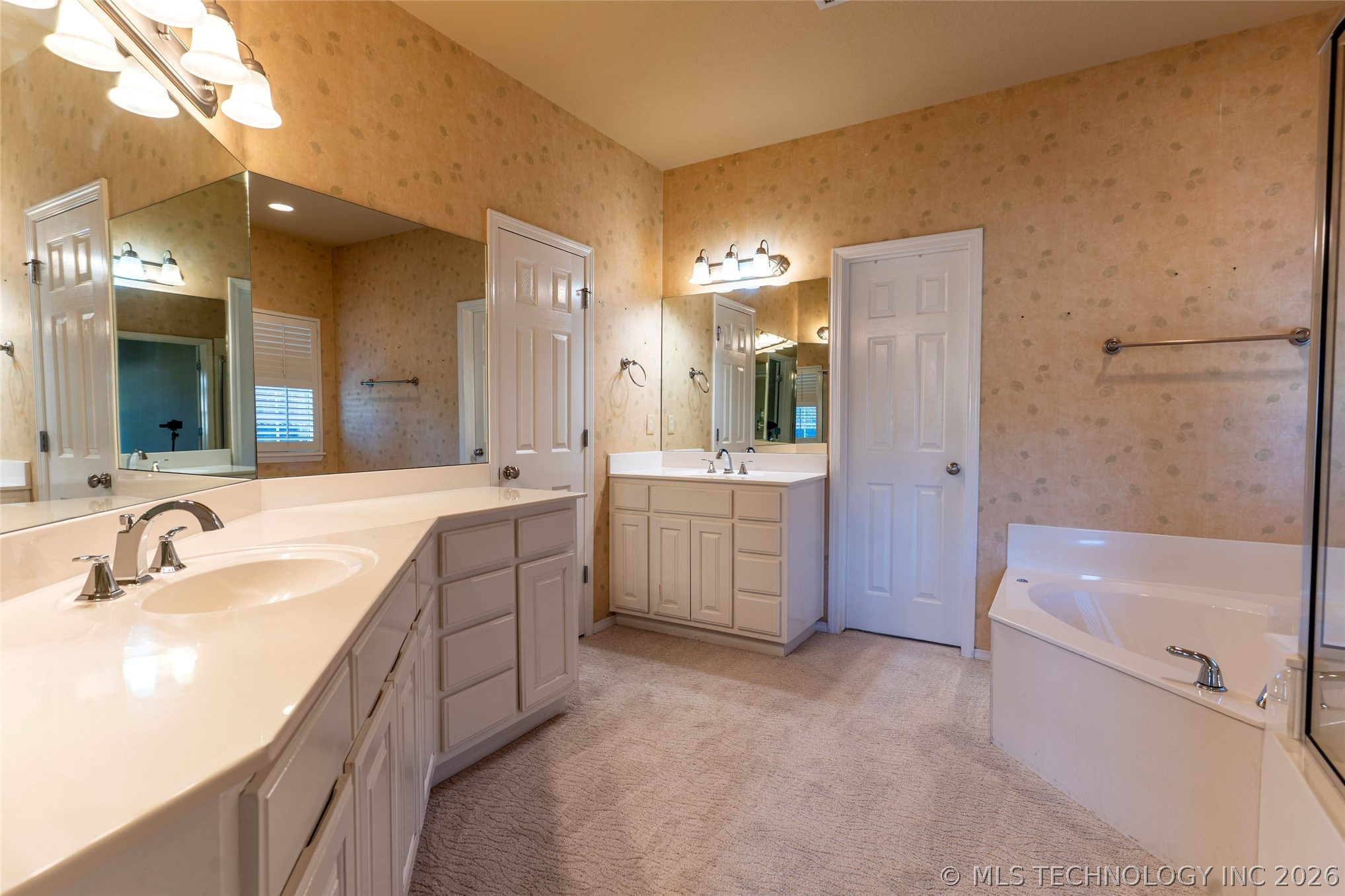 4213 S Palm Avenue Broken Arrow OK 74011