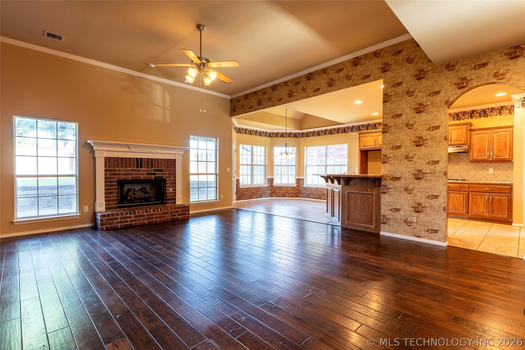 4213 S Palm Avenue Broken Arrow OK 74011