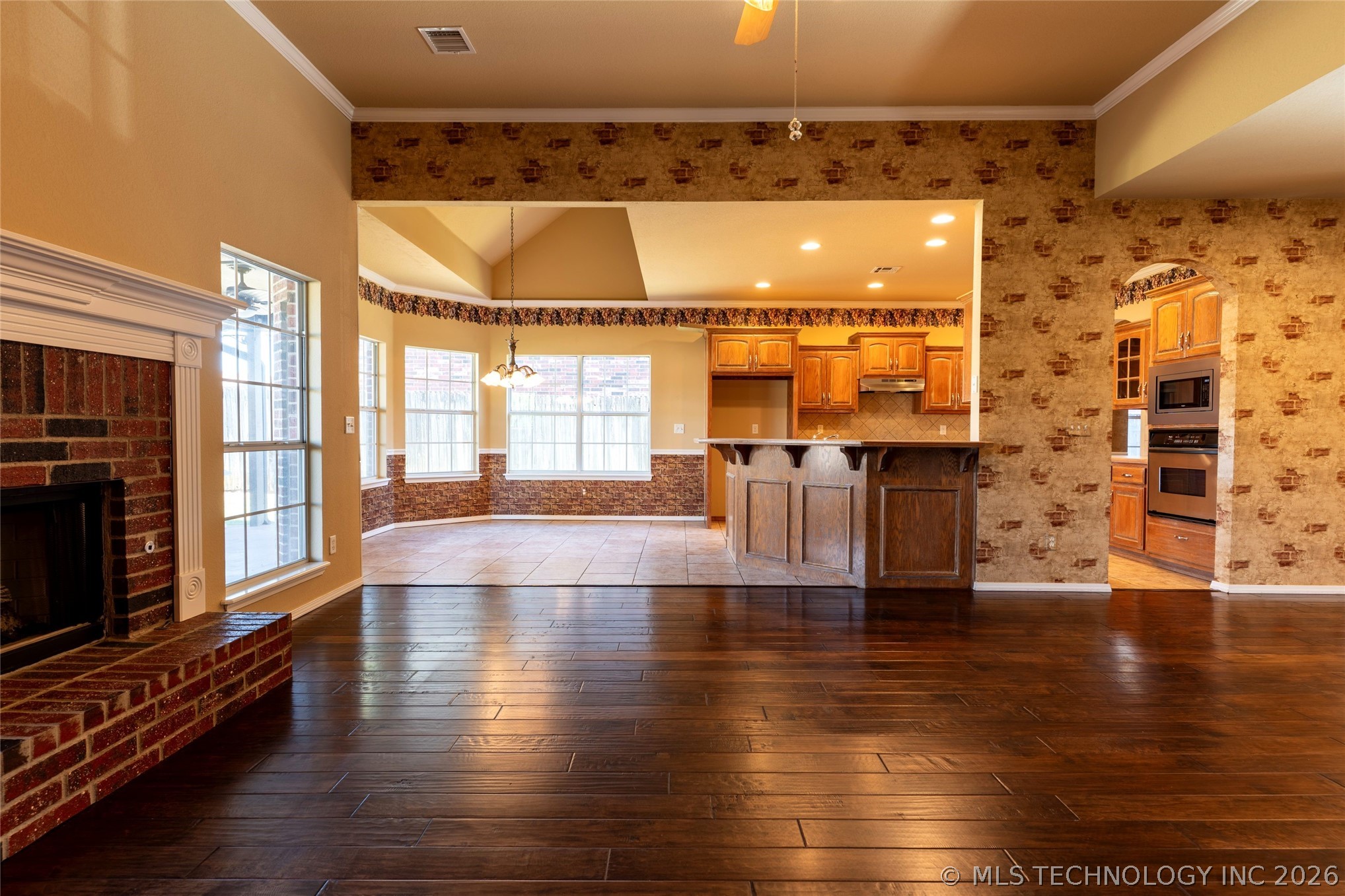 4213 S Palm Avenue Broken Arrow OK 74011