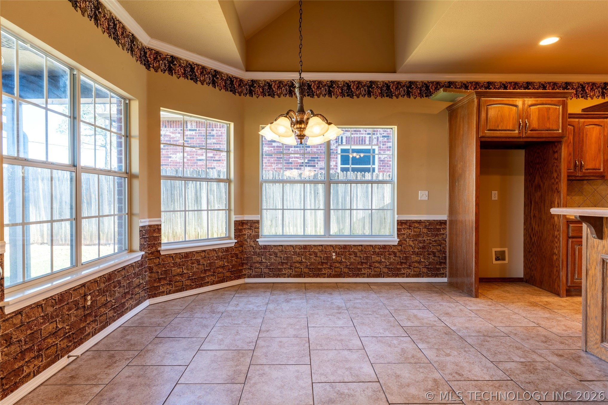 4213 S Palm Avenue Broken Arrow OK 74011