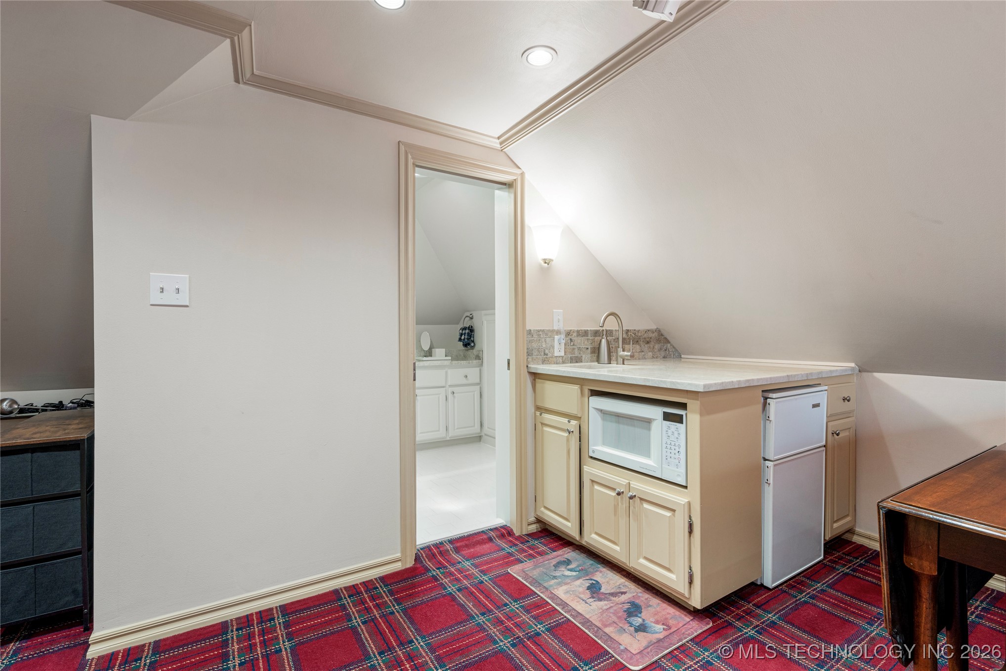 2808 E 82nd Place Tulsa OK 74137