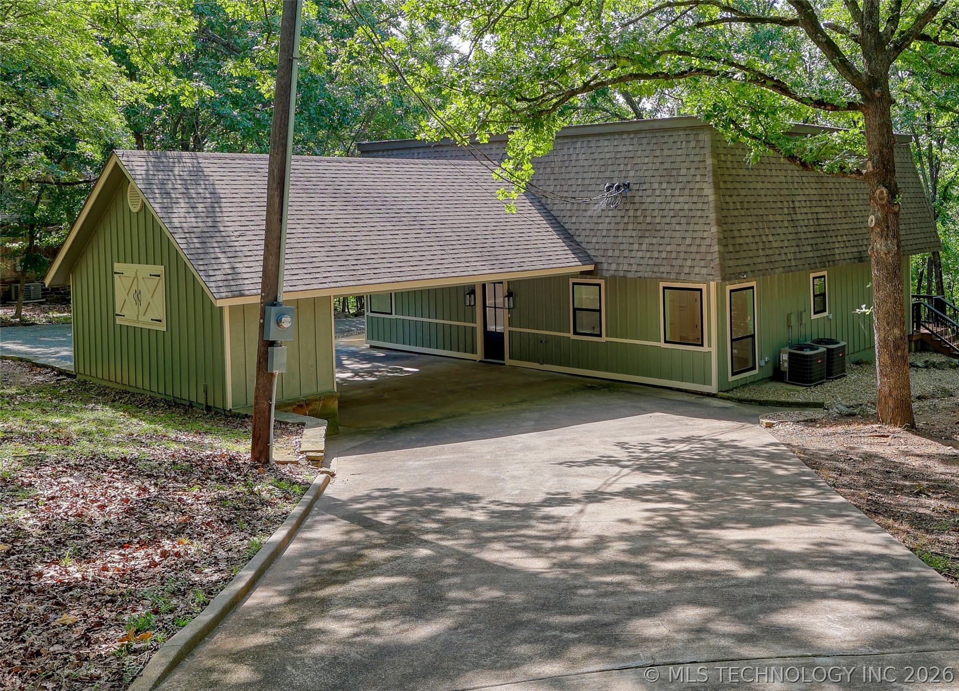 1296 Robin Hood Eufaula OK 74432