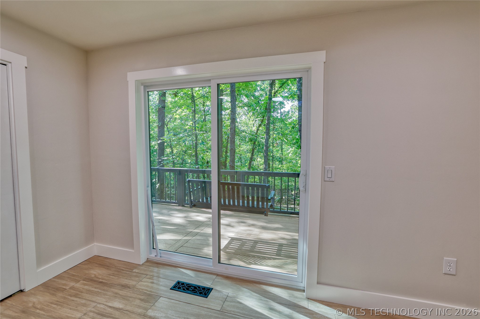 1296 Robin Hood Eufaula OK 74432