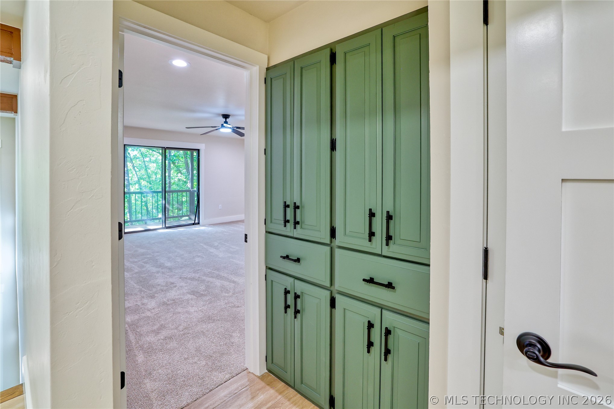1296 Robin Hood Eufaula OK 74432