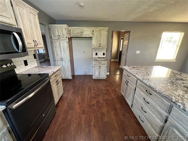 911 N Ponca Drive Cleveland OK 74020