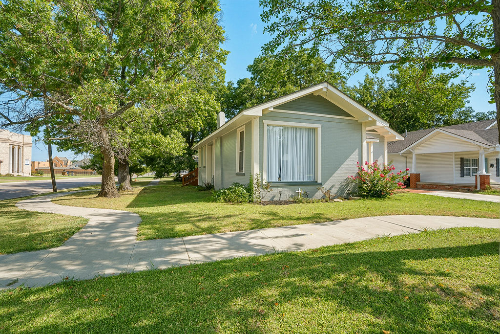 100 E 16th Ada OK 74820